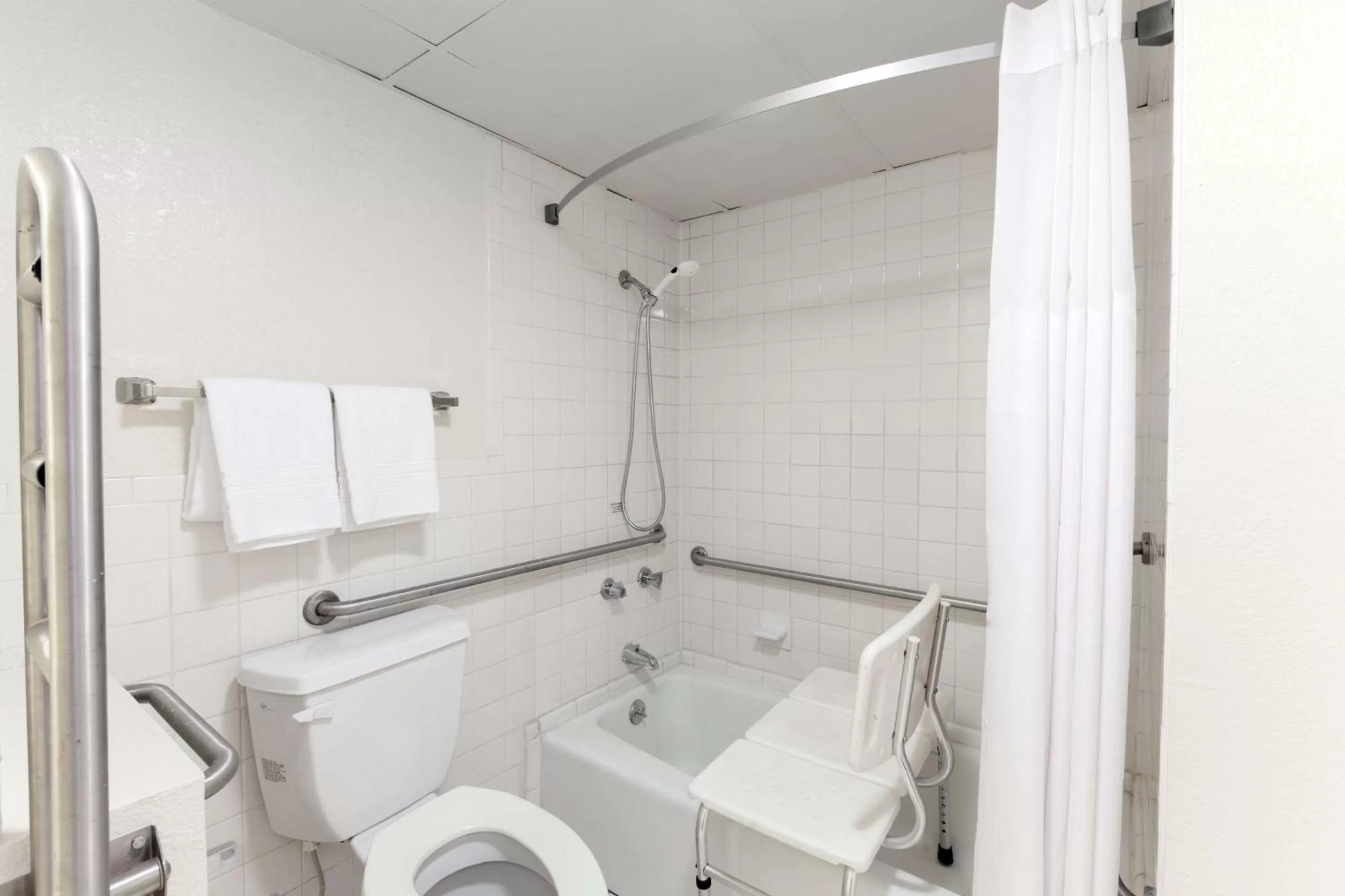 Queen Room - Disability Access/Non-Smoking in Days Inn by Wyndham Oklahoma City Fairground