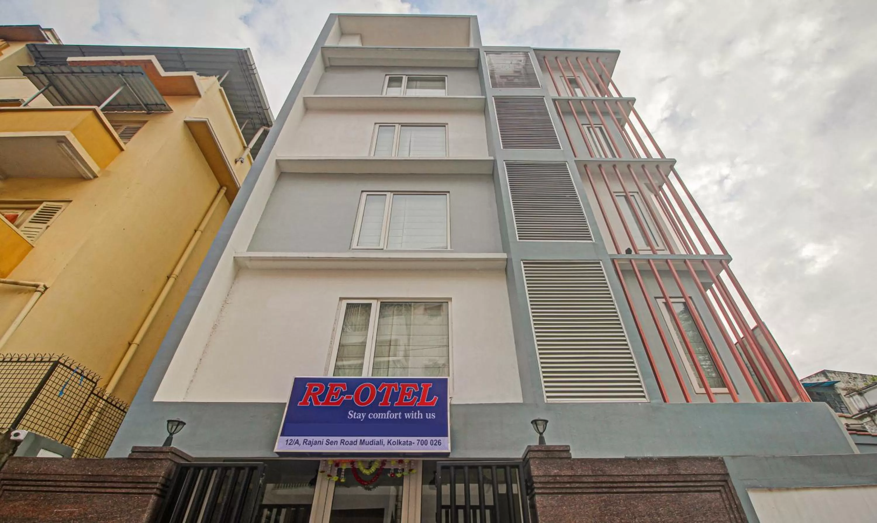 Facade/entrance in Itsy Hotels Reotel Near Rabindra Sarobar