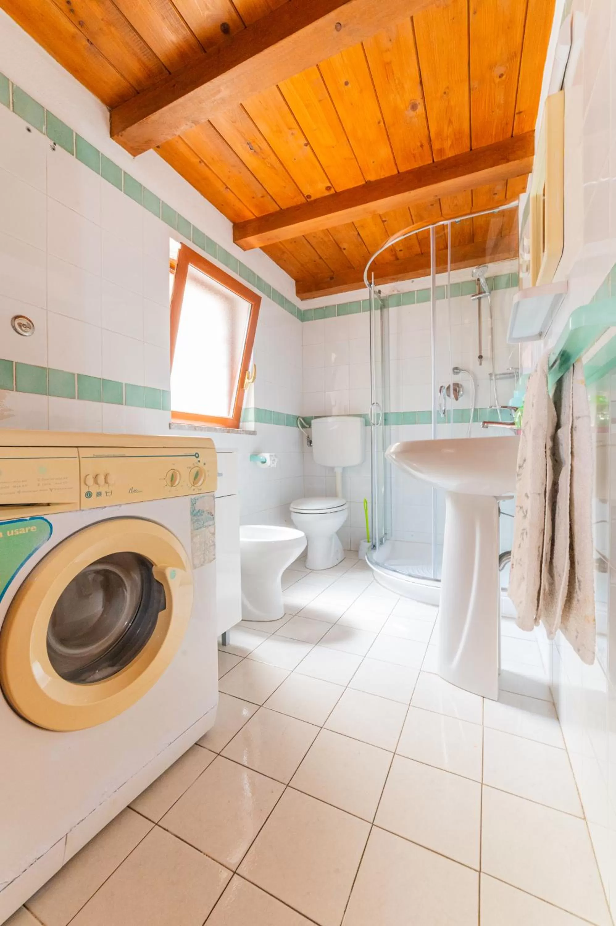 Bathroom in ToviMar Apartments