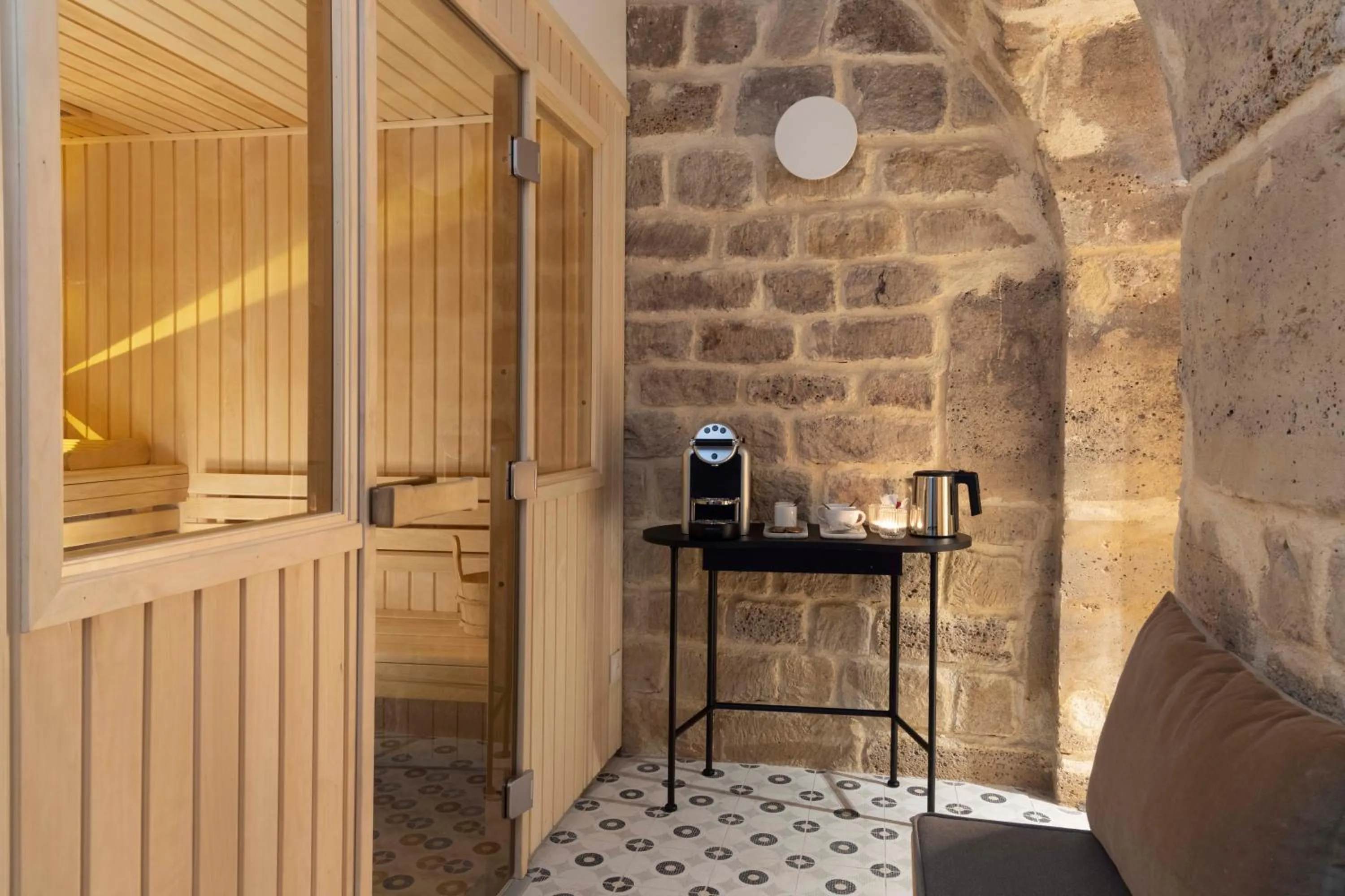 Property building in Le Petit Beaumarchais Hotel & Spa