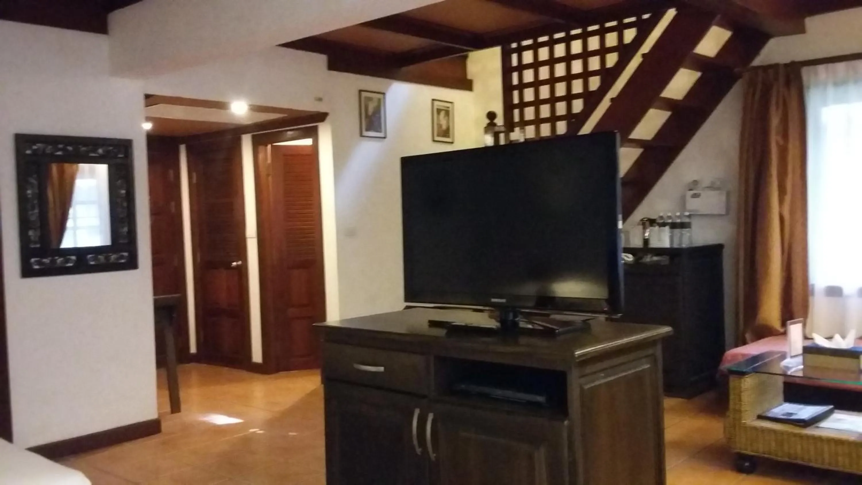 TV and multimedia in Royal Phawadee Village Patong - 2 Minutes walk to the beach
