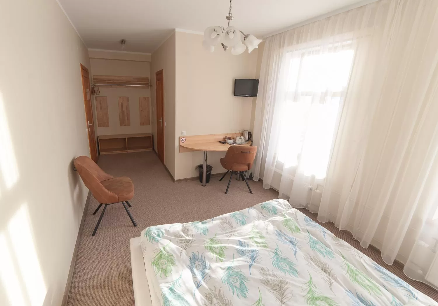 Photo of the whole room, Bed in Hotel Katrina