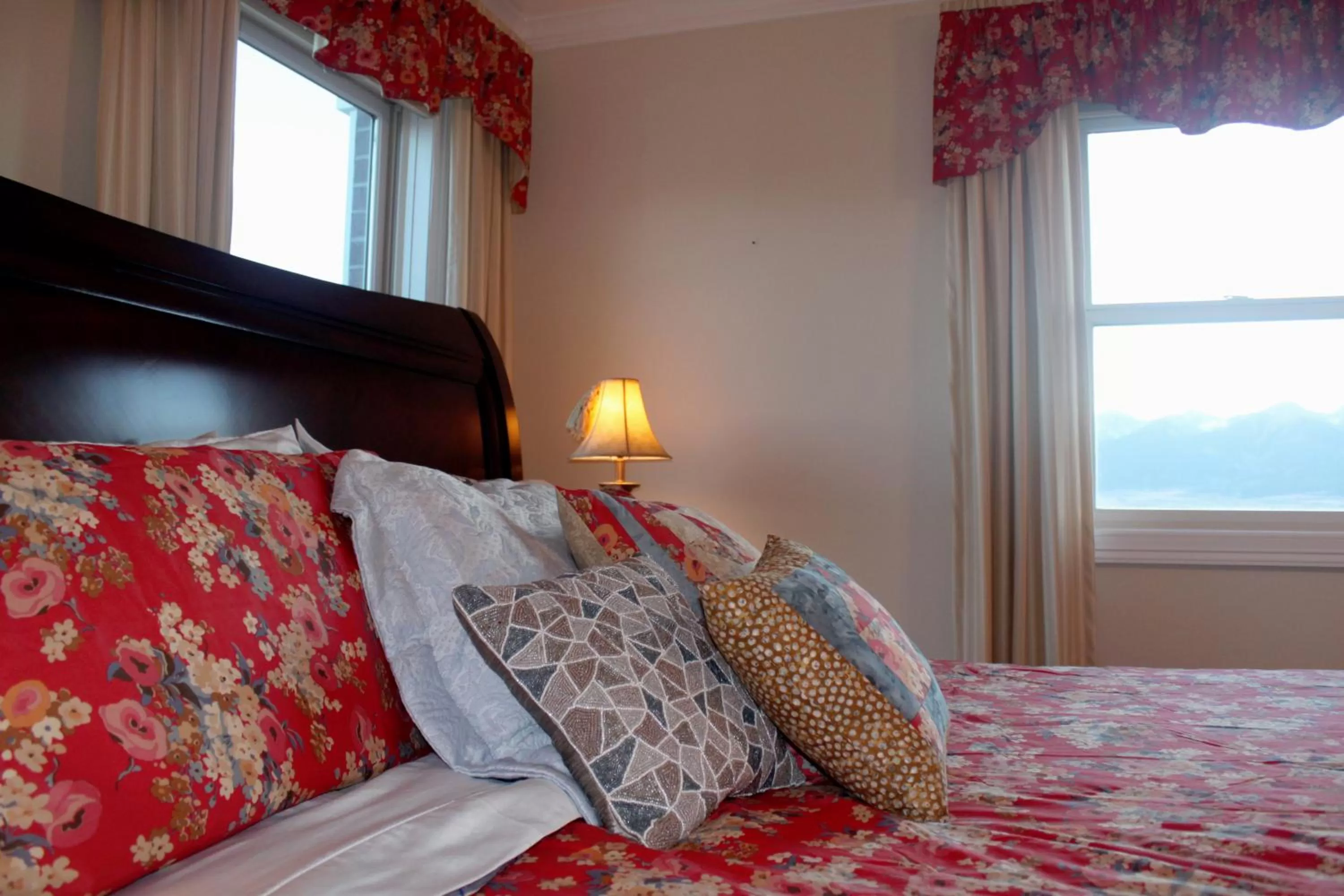 Bed in Lamp Post Lodge