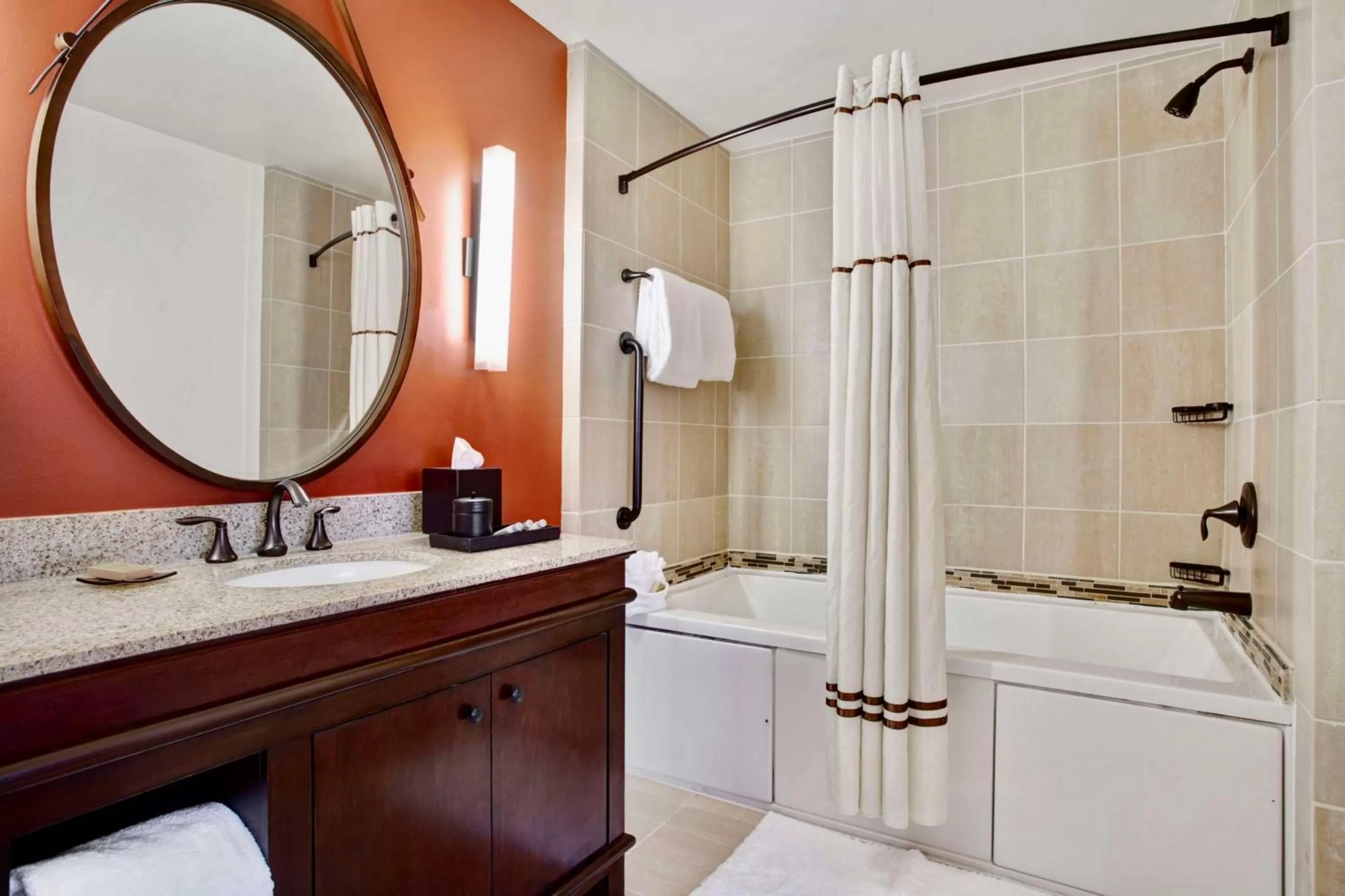 Bathroom in The Emily Morgan Hotel - A DoubleTree by Hilton