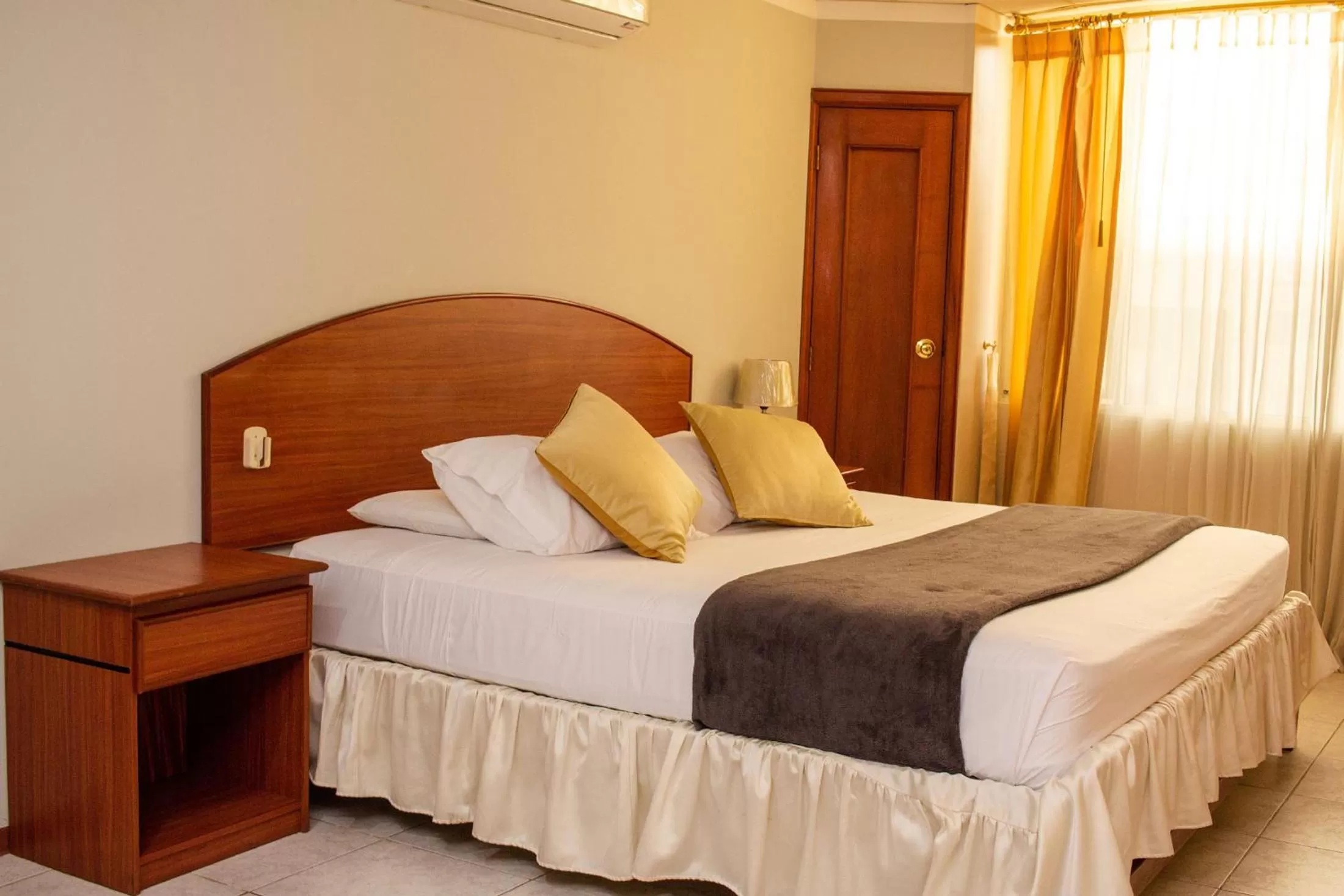 Bed in Grand Hotel Machala