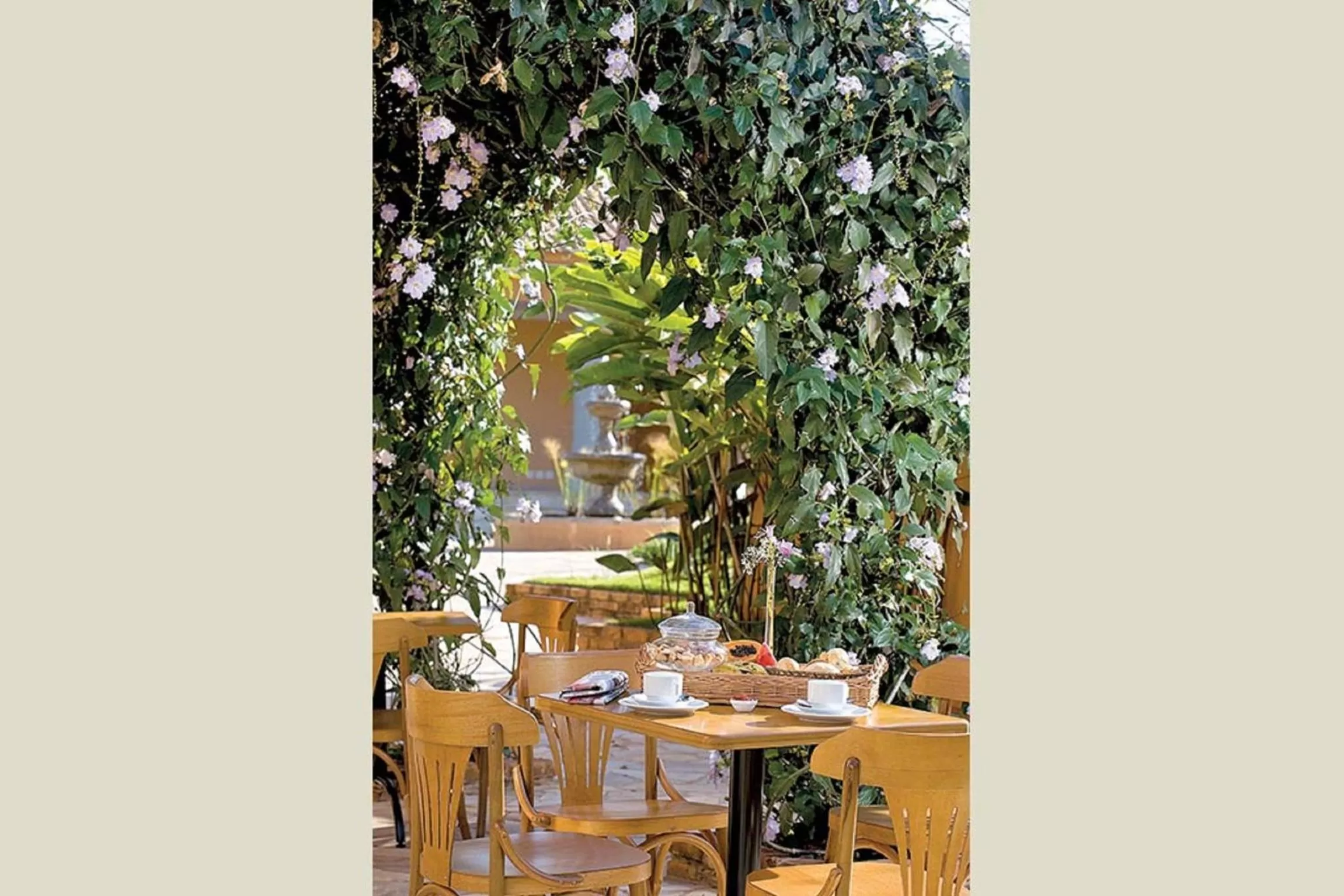 Restaurant/Places to Eat in Vila Real Hotel