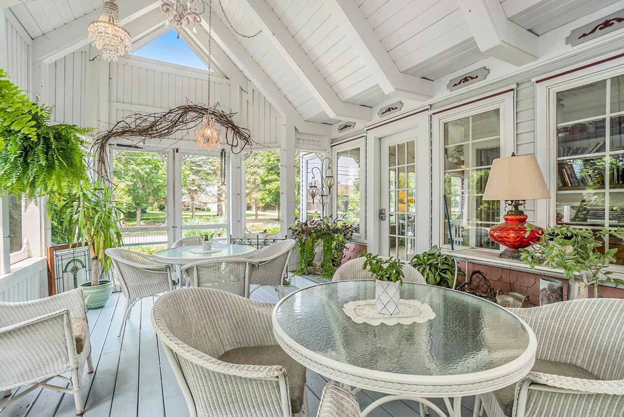 Seating area in Yelton Manor Bed and Breakfast