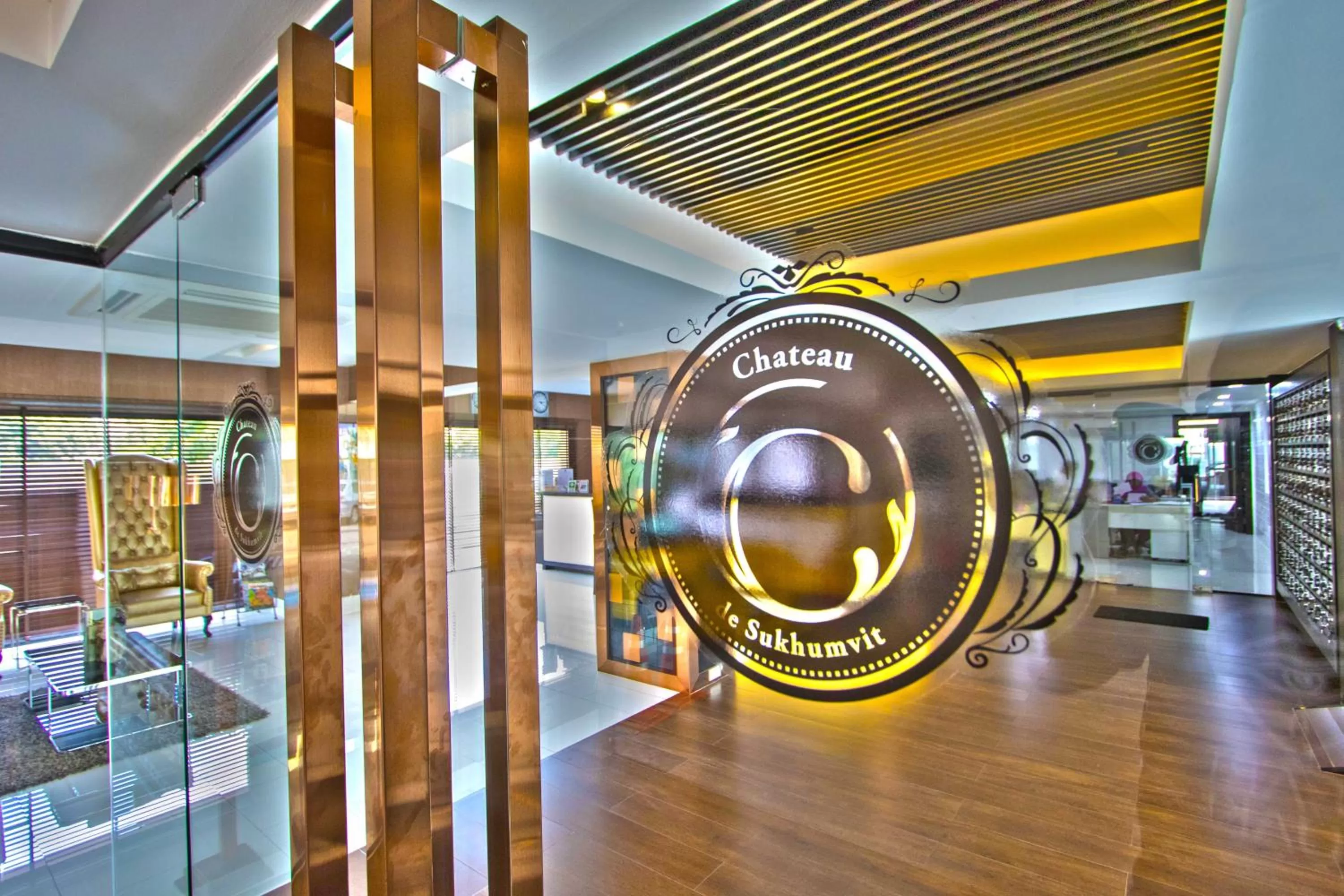 Facade/entrance in Chateau de Sukhumvit