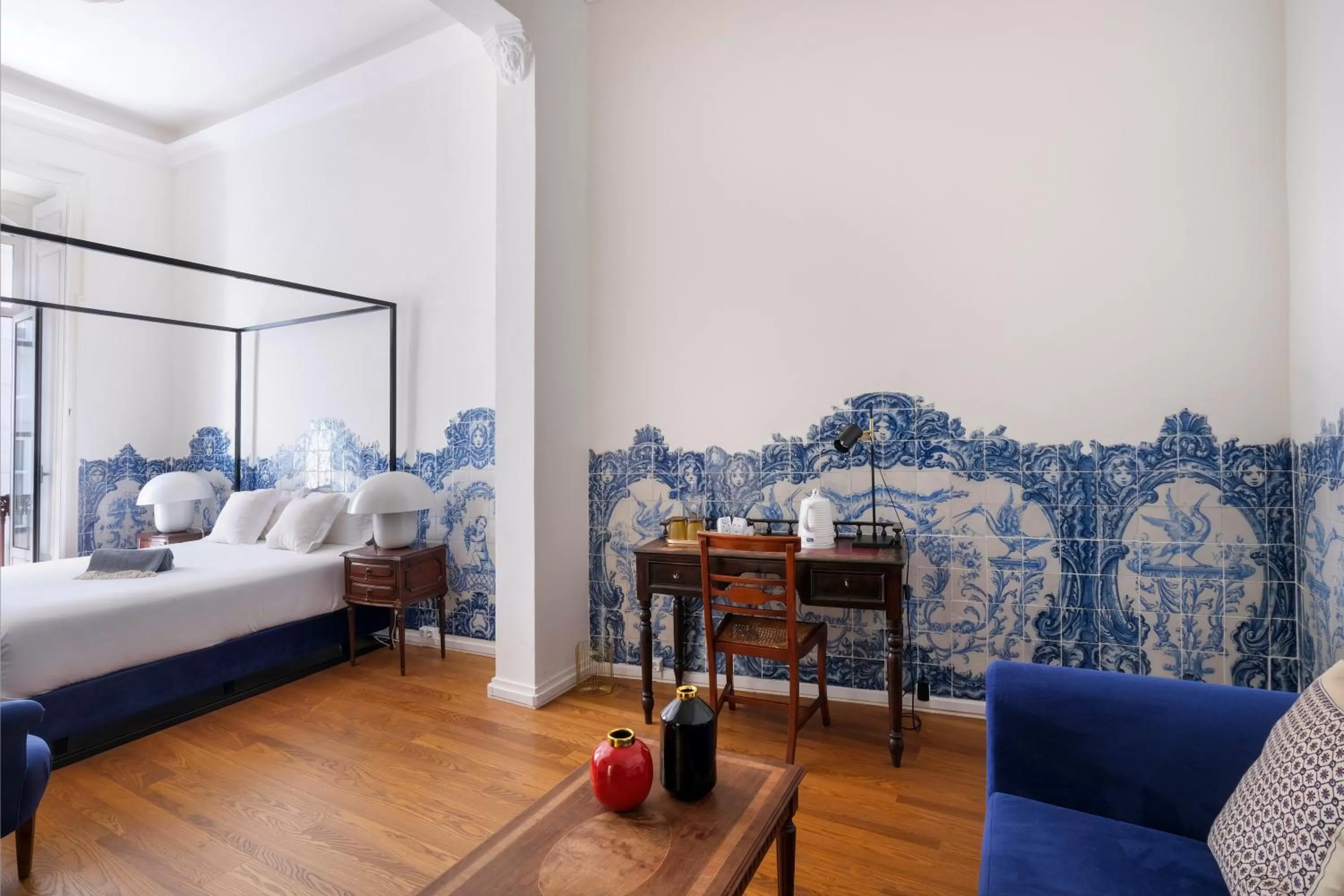 Bedroom, Bed in 1869 Príncipe Real House