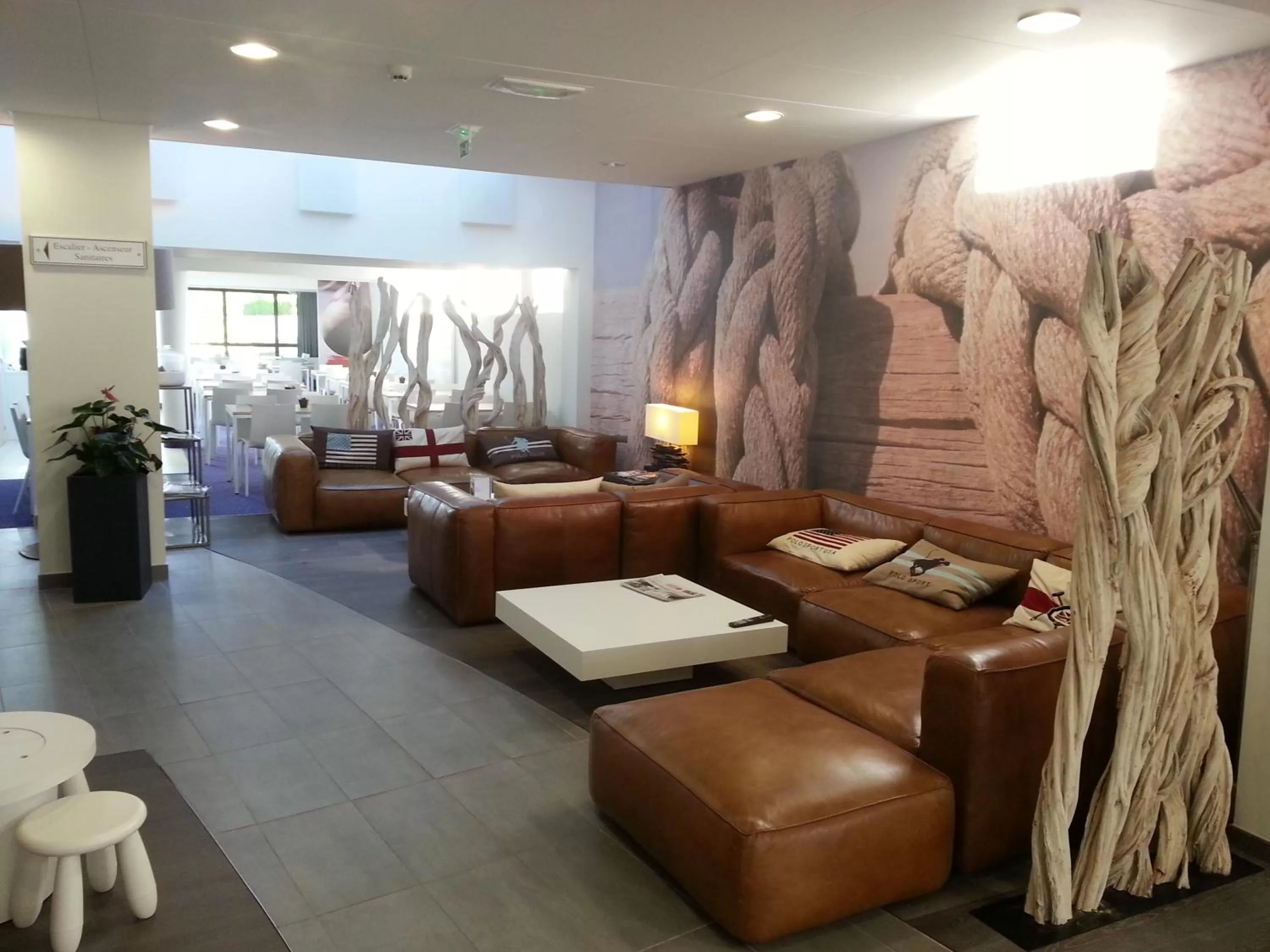Lounge or bar in ibis Styles Quiberon Centre