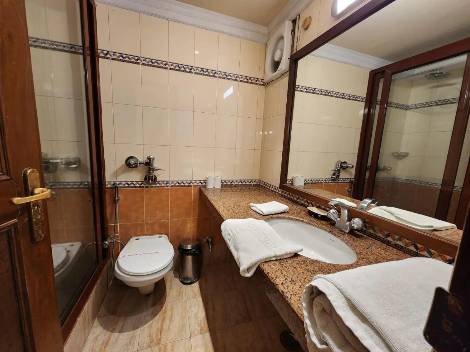 Bathroom in Palace On Ganges - Heritage Hotel
