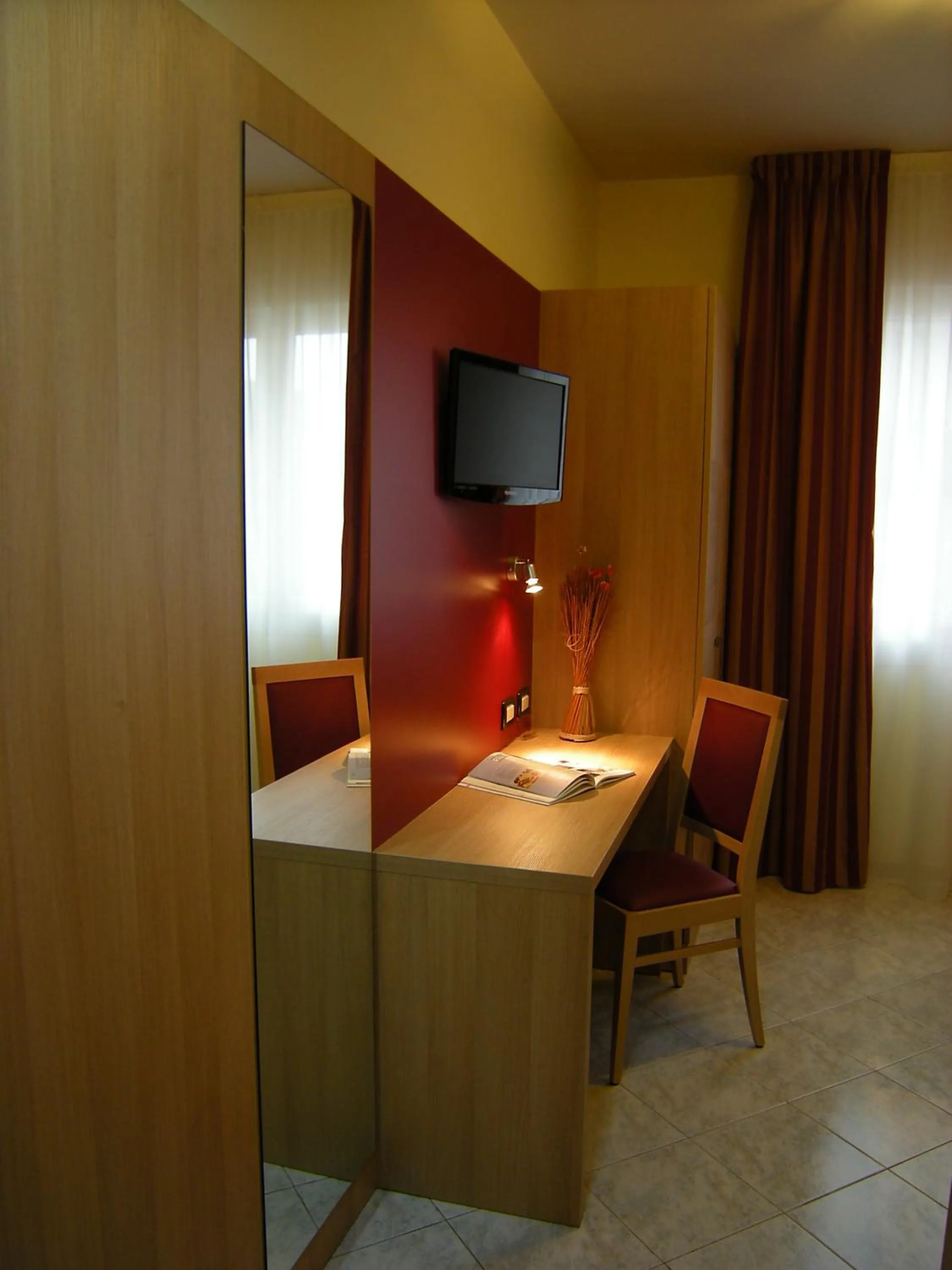 Seating area in Hotel San Carlo