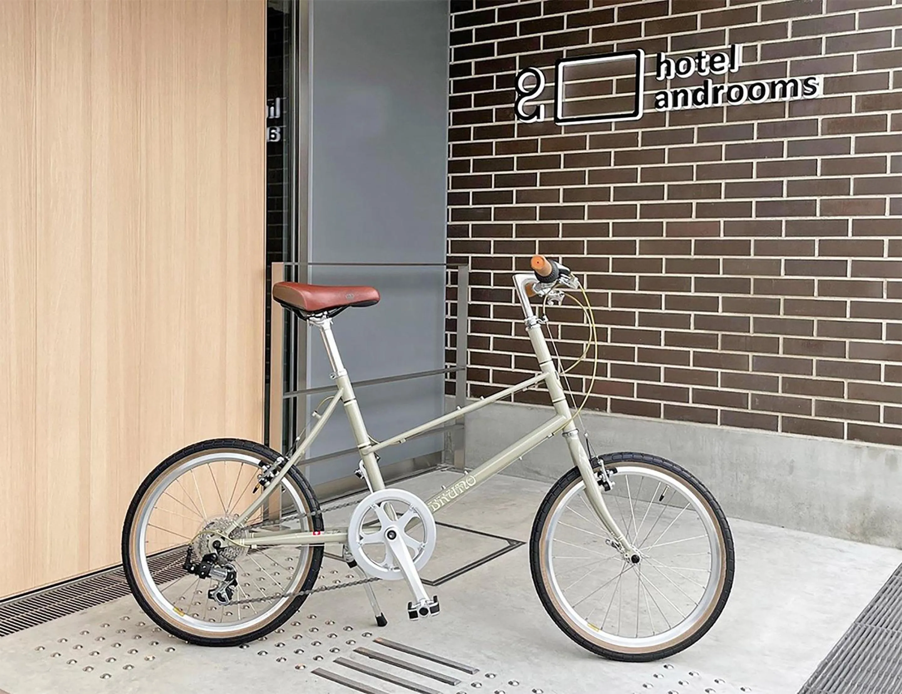 Cycling in hotel androoms Kyoto Shichijo