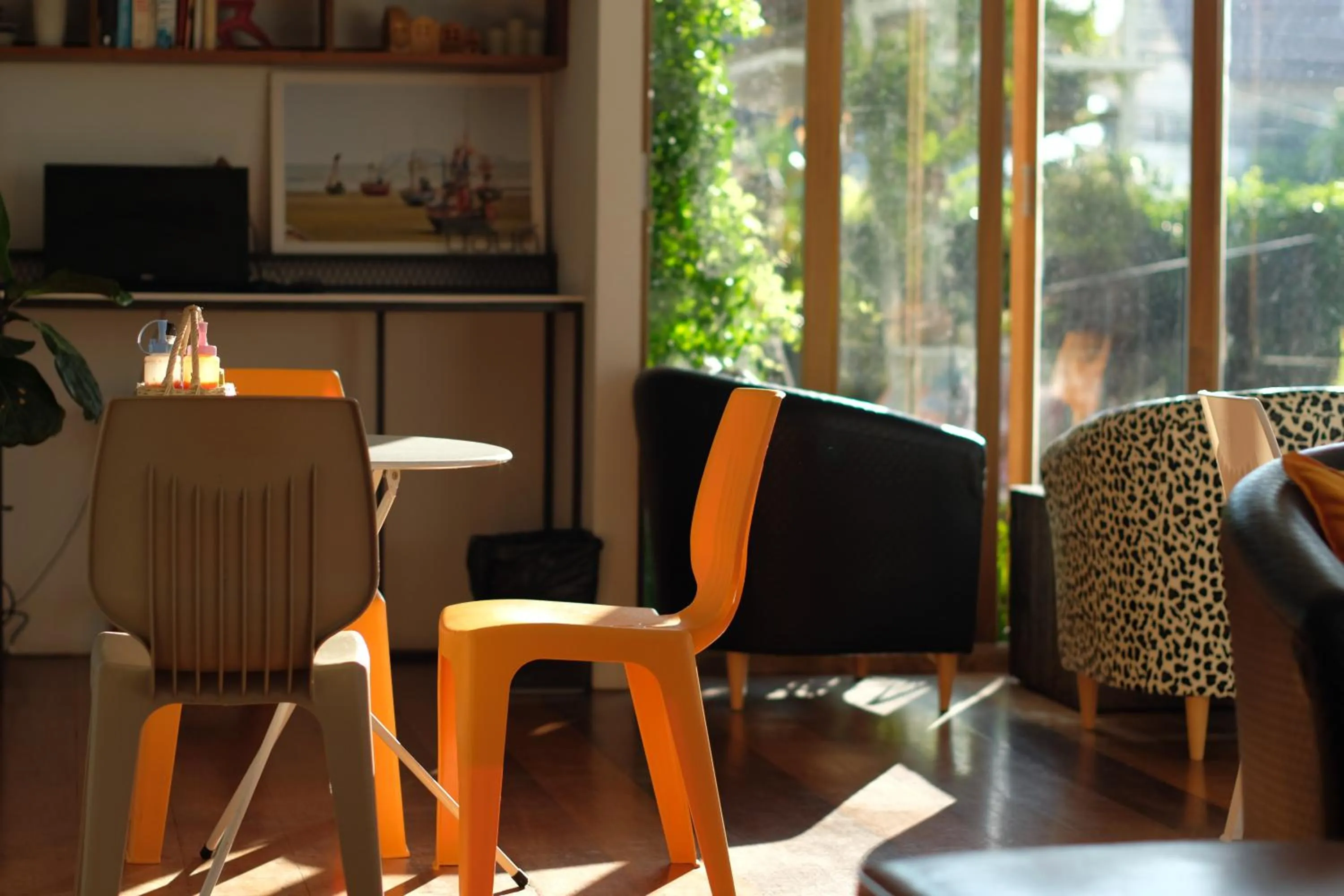 Restaurant/places to eat in NornDee Hotel