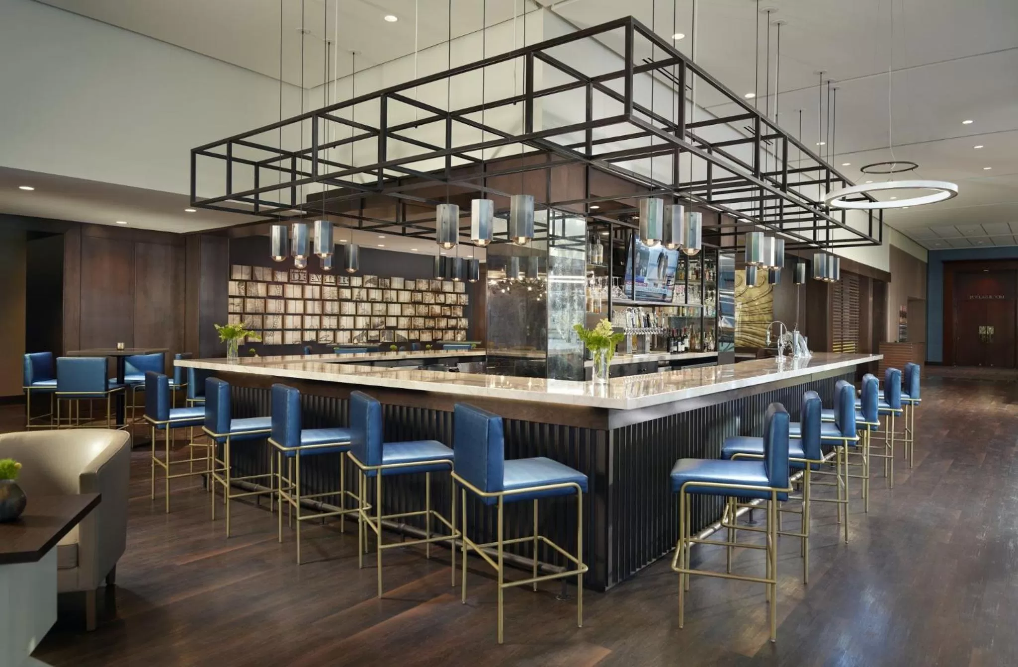 Lounge or bar in Omni Charlotte Hotel