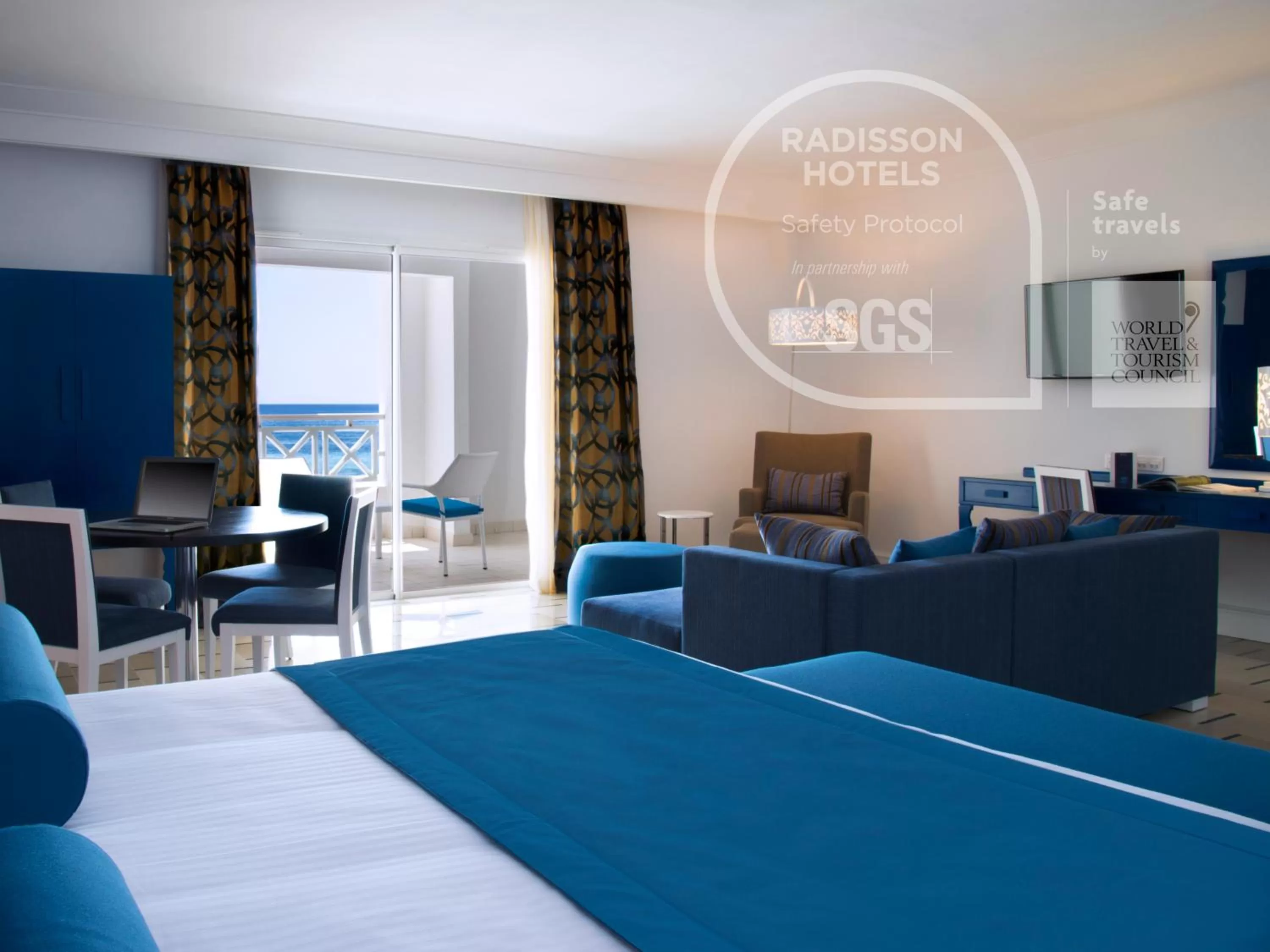 Bedroom, Bed in Radisson Blu Resort & Thalasso Hammamet