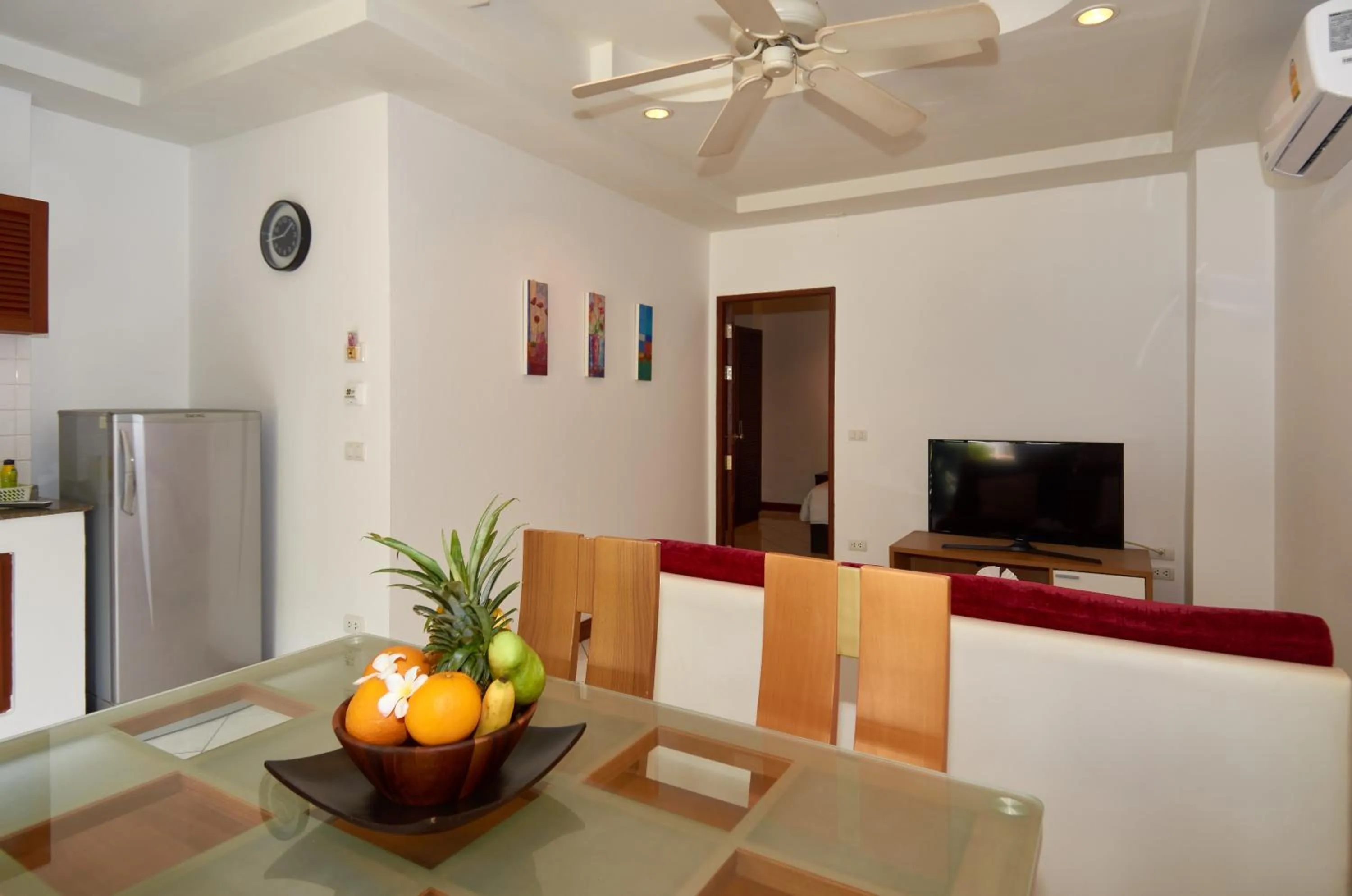 Dining area in Phuket Riviera Villas Hotel