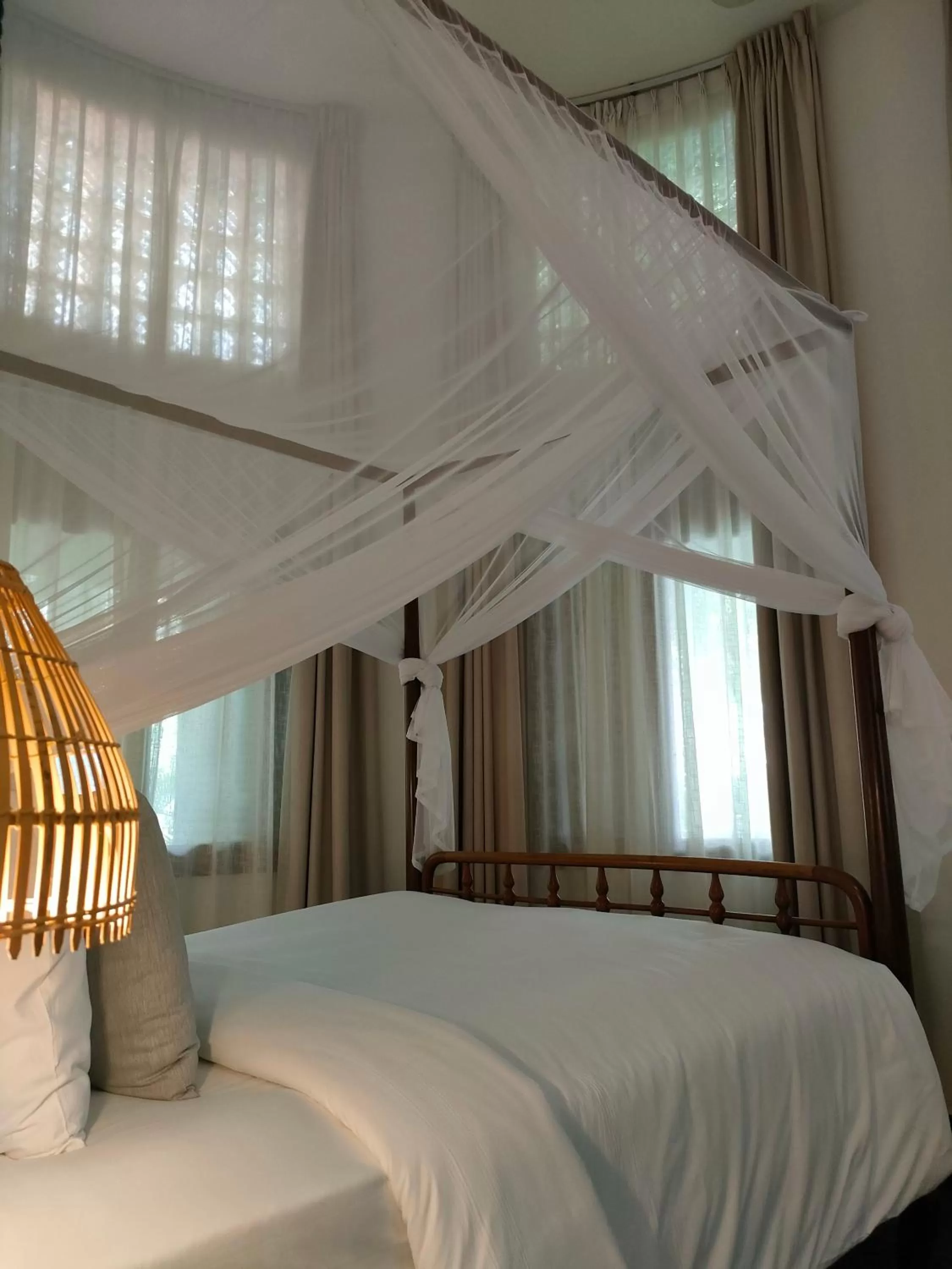 Bedroom, Bed in Jungle Addition