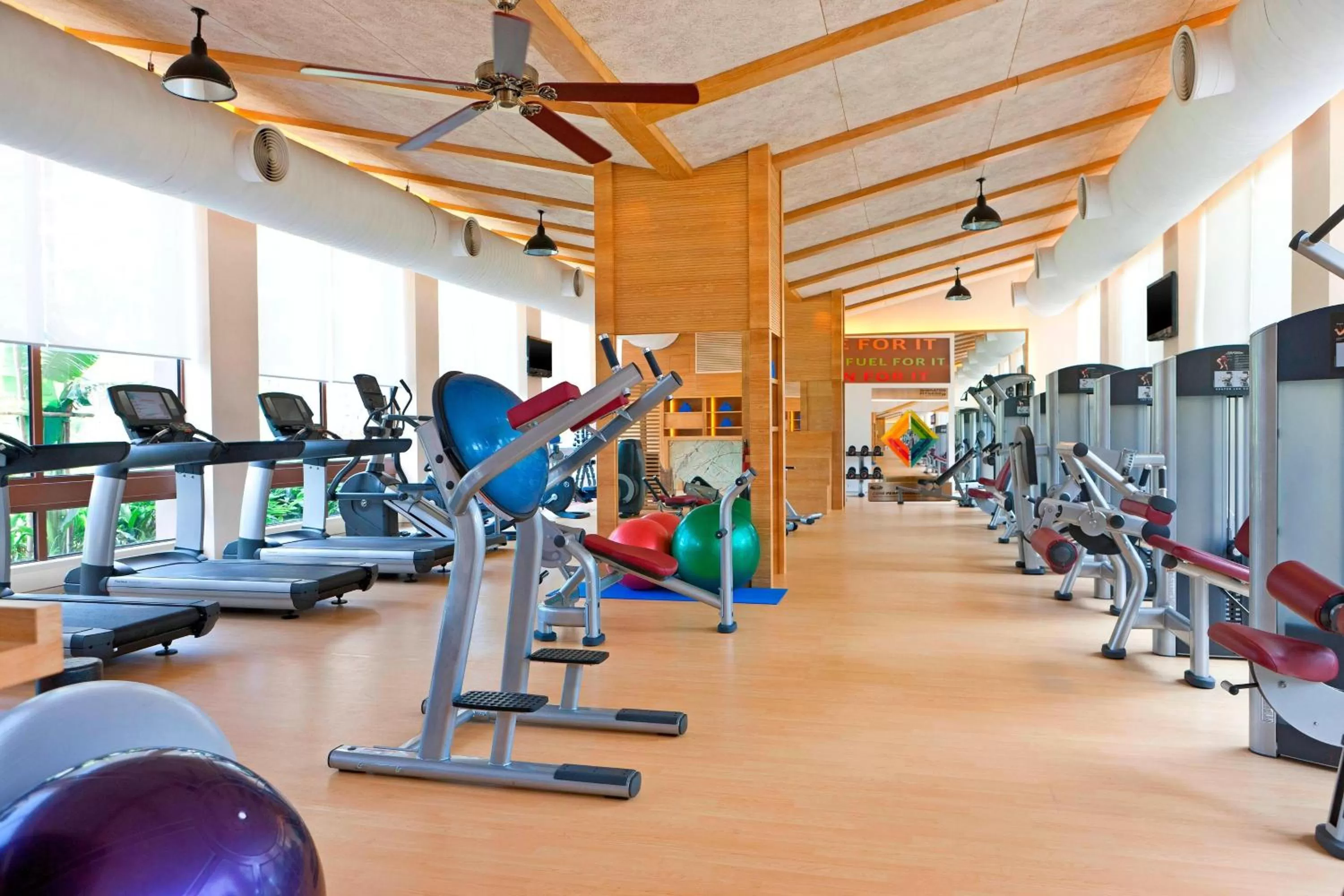 Fitness centre/facilities in Four Points by Sheraton Shenzhou Peninsula Resort