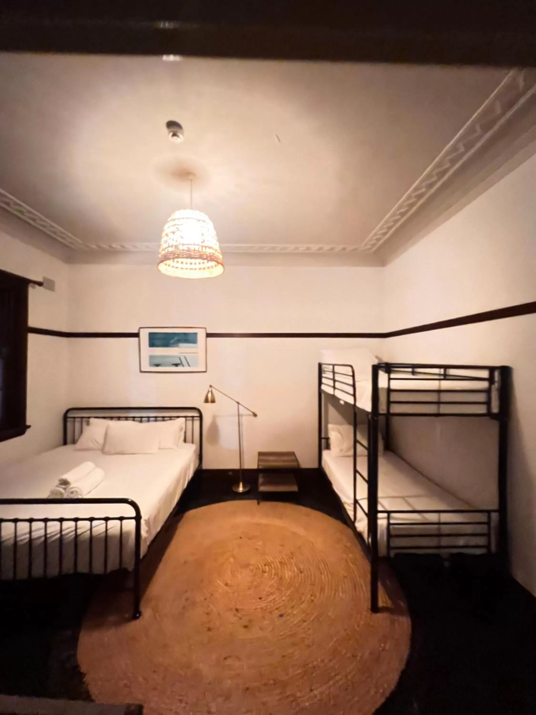 Bed, Bunk Bed in Charing Cross Hotel