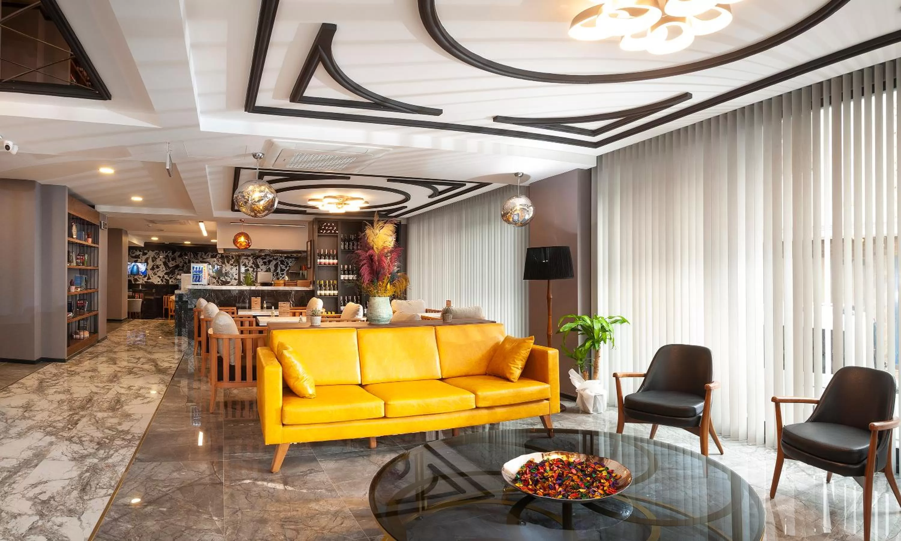 Property building, Lobby/Reception in Hotel Bossuite Business