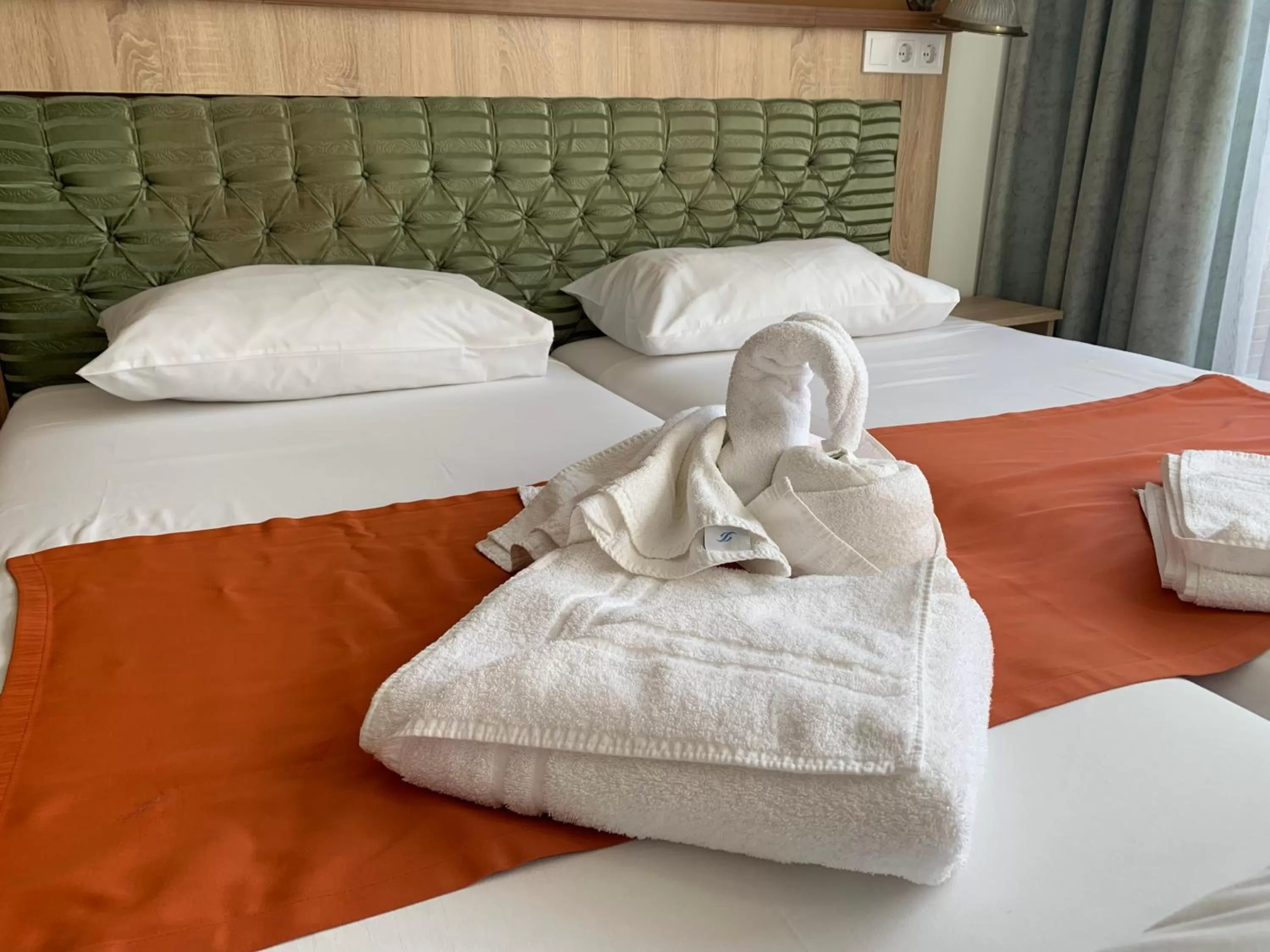 Bed in Várfal Wellness Panzió