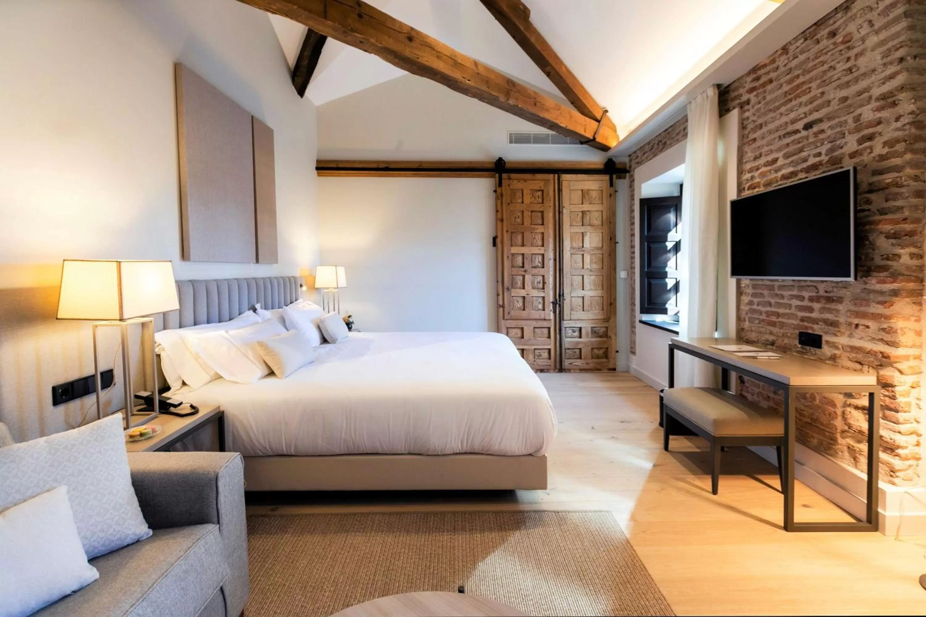 Photo of the whole room, Bed in Sofraga Palacio