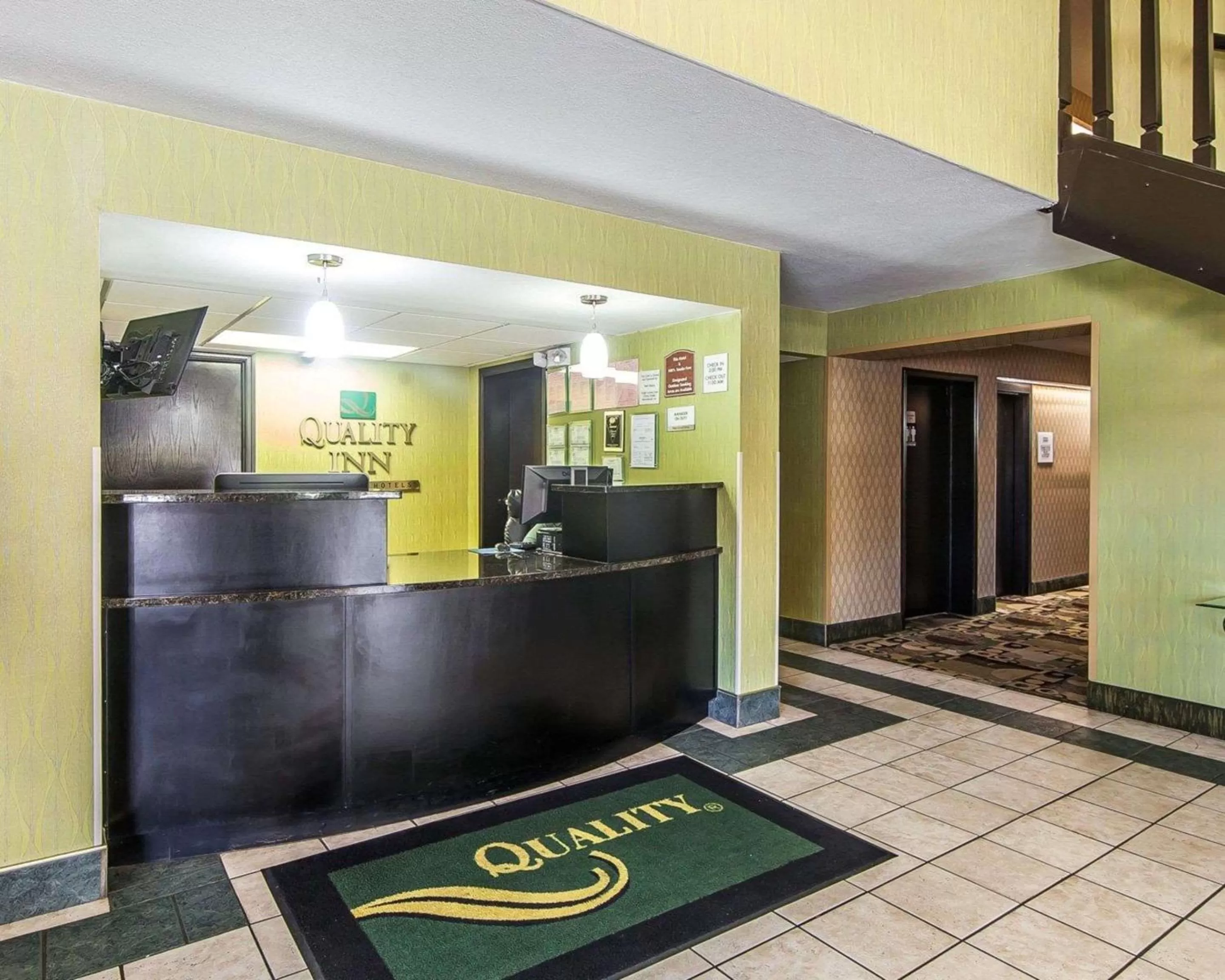 Lobby or reception in Quality Inn Sweetwater West