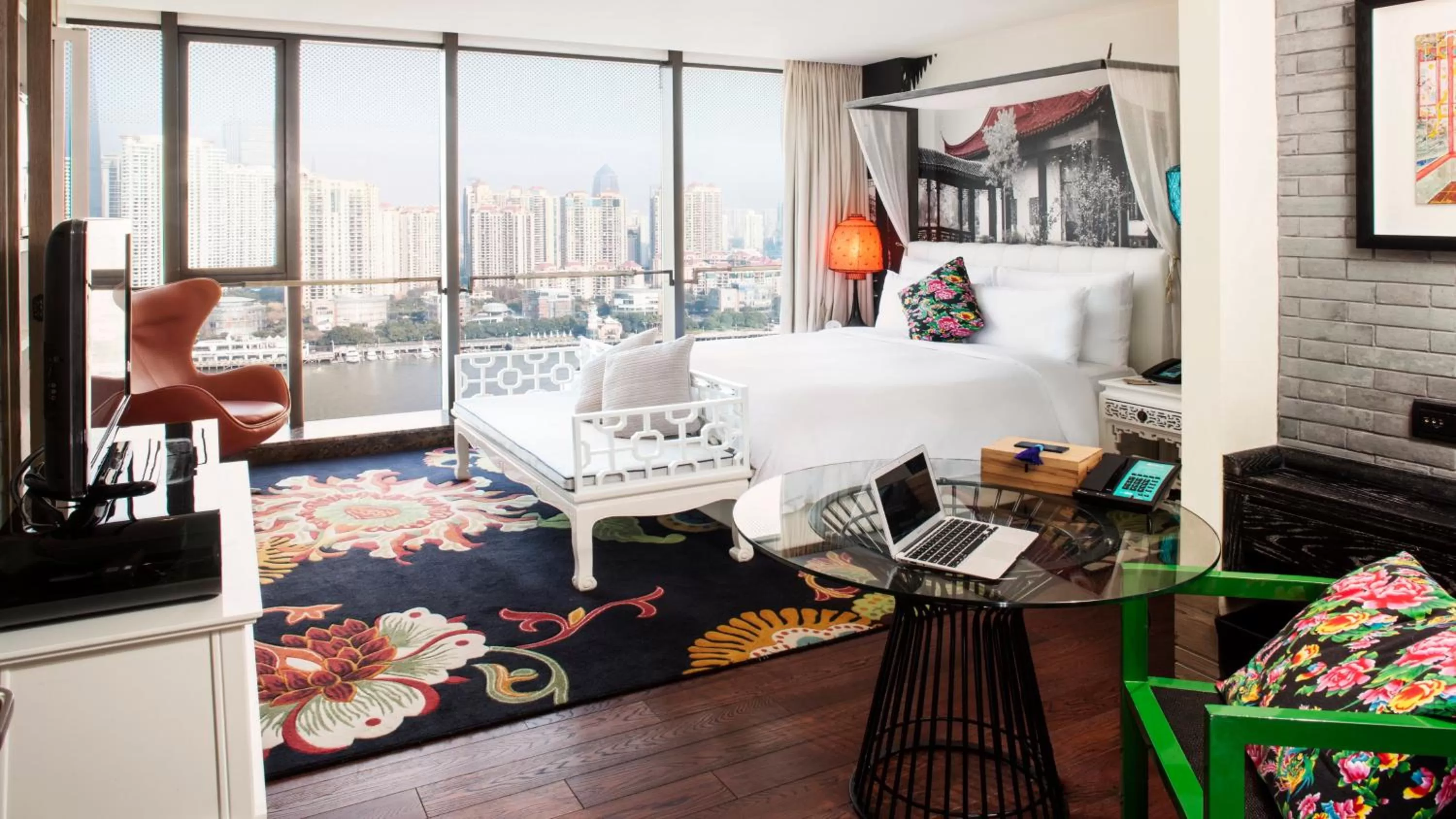 Photo of the whole room in Hotel Indigo Shanghai On The Bund by IHG