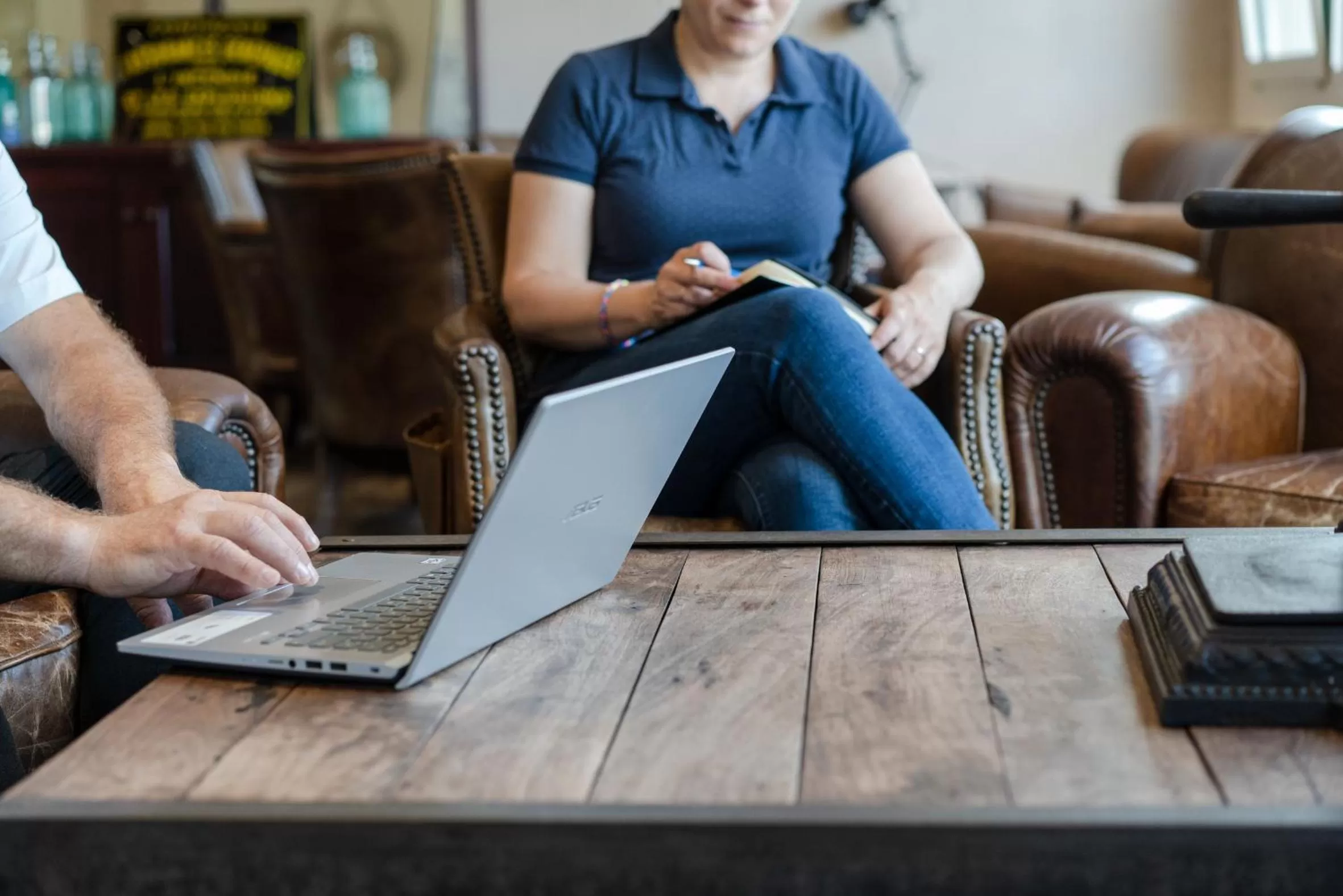 Lounge or bar in Brit Hotel Essentiel Cholet