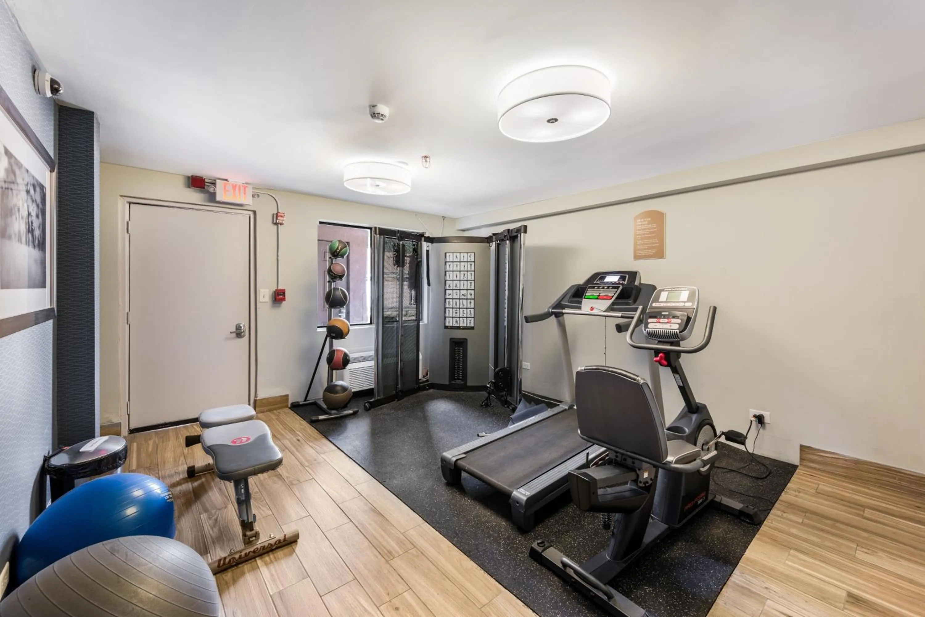 Fitness centre/facilities in Red Roof Inn Morton Grove
