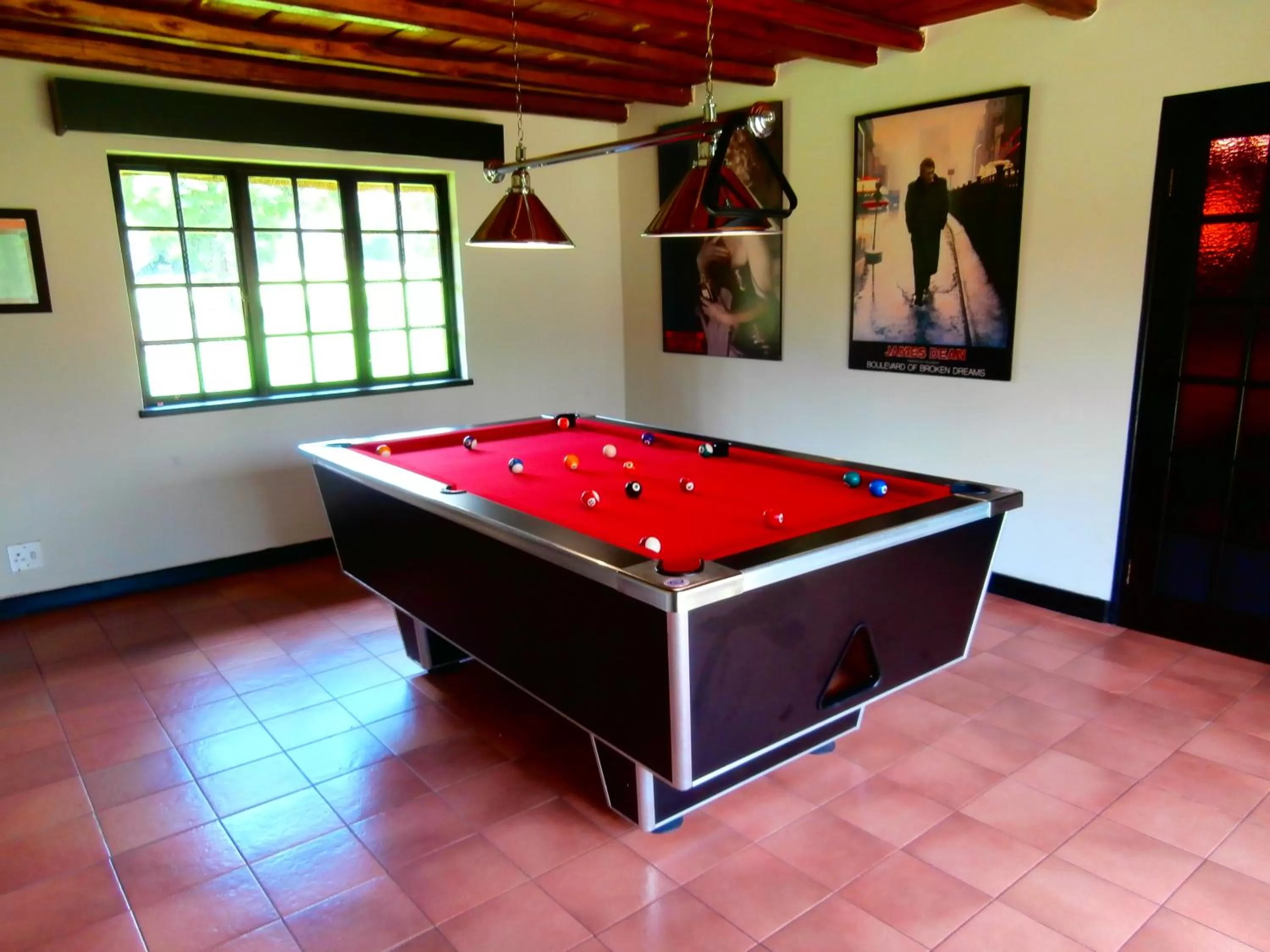 Billiard in African Footprints Lodge