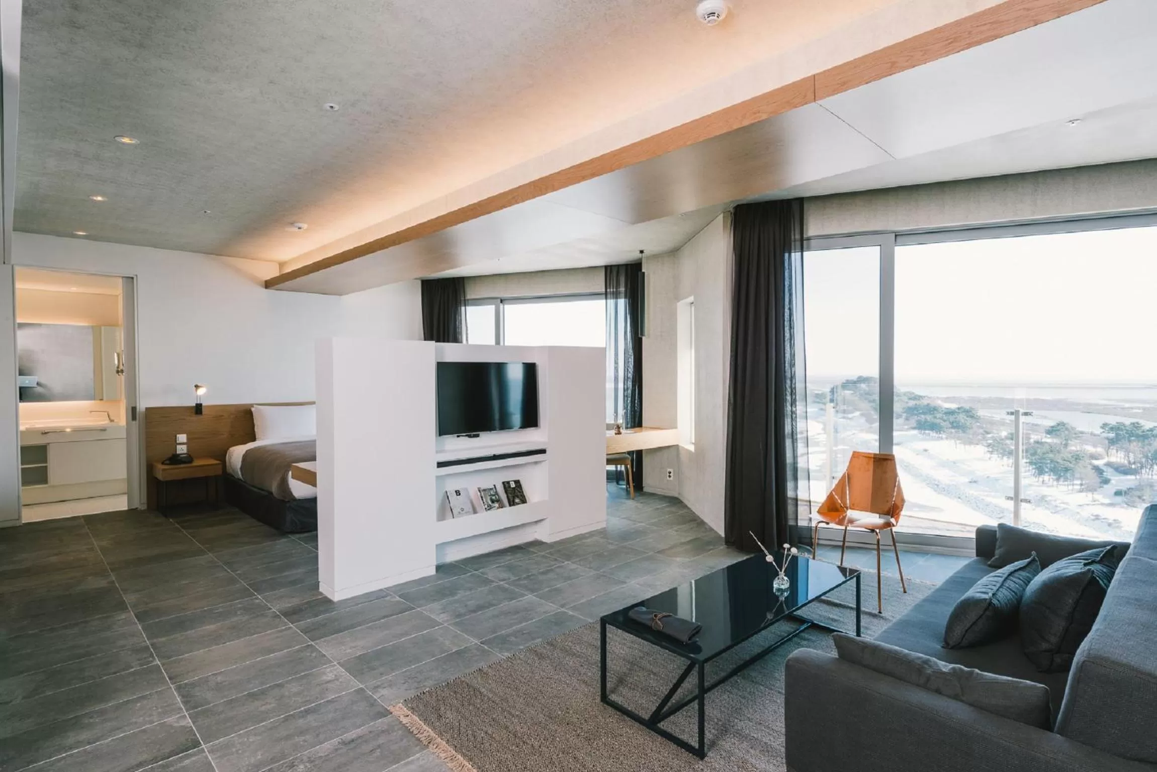 Photo of the whole room in Nest Hotel Incheon