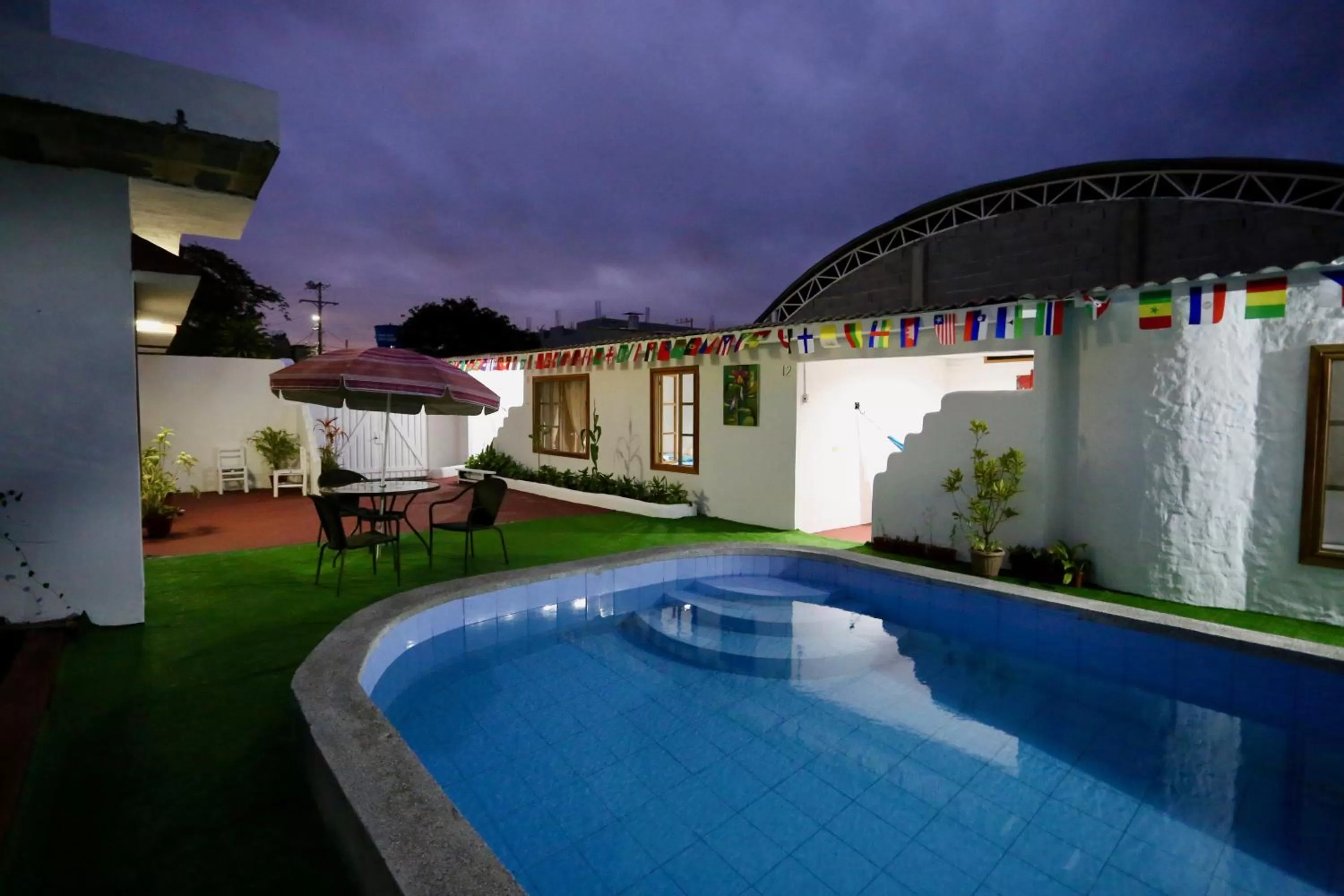 Pool view, Swimming Pool in The Galapagos Pearl B&B