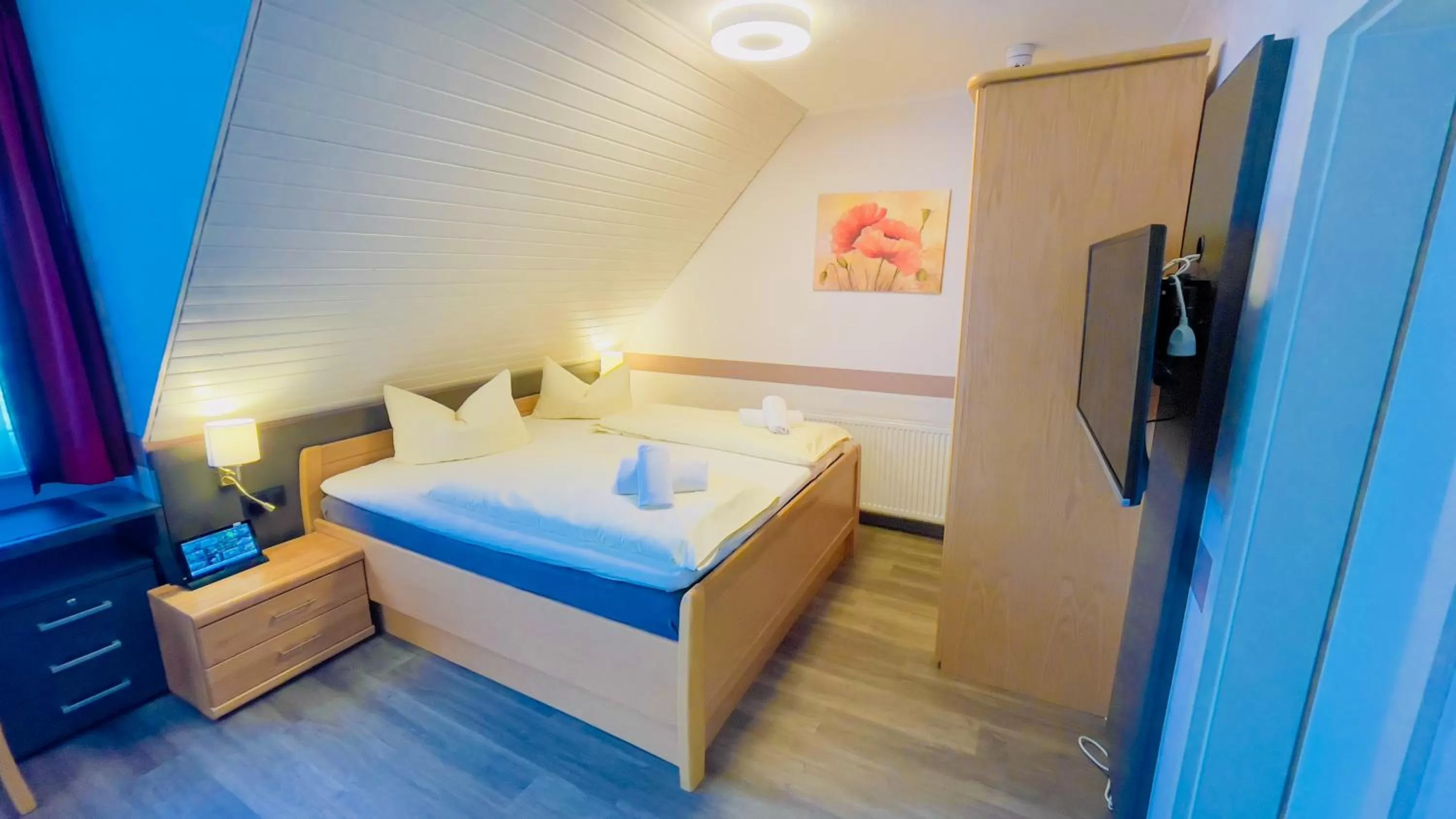 Photo of the whole room, Bed in Hotel Schnehagen