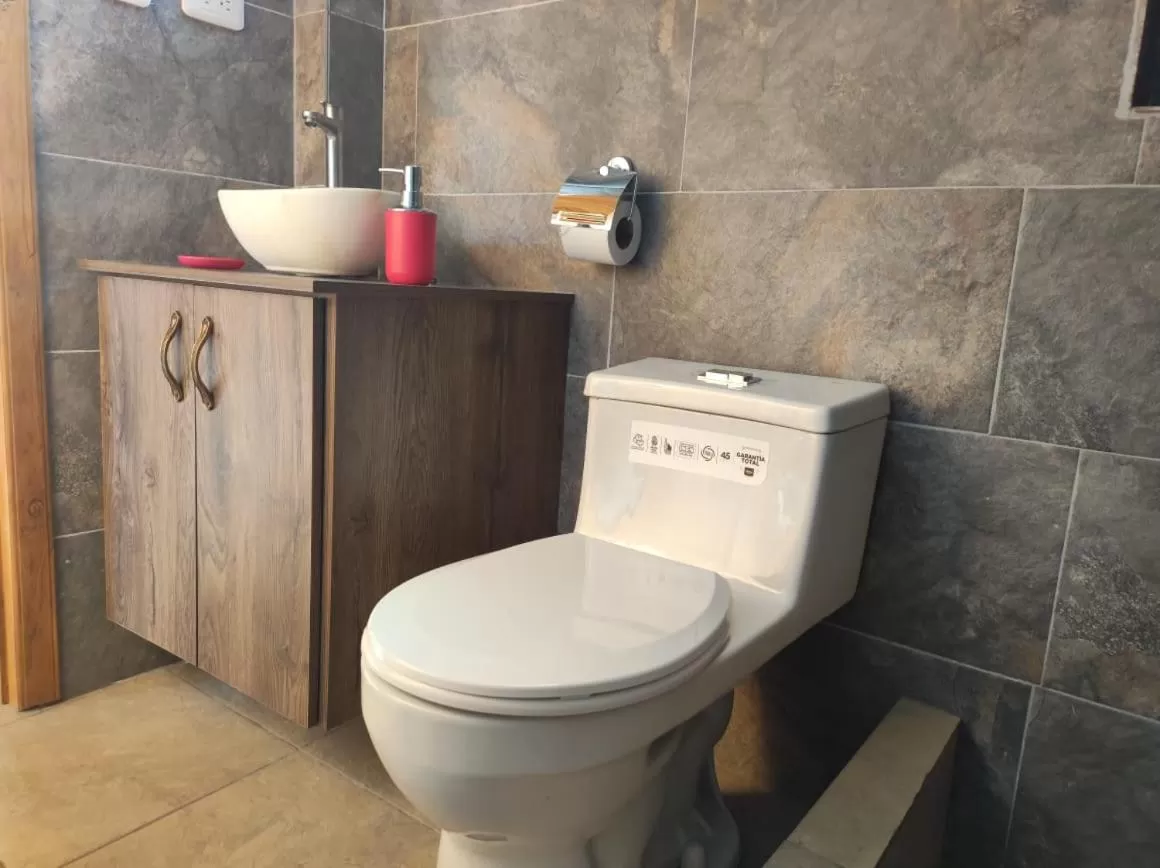 Bathroom in Ruta de los volcanes "Casa de campo"