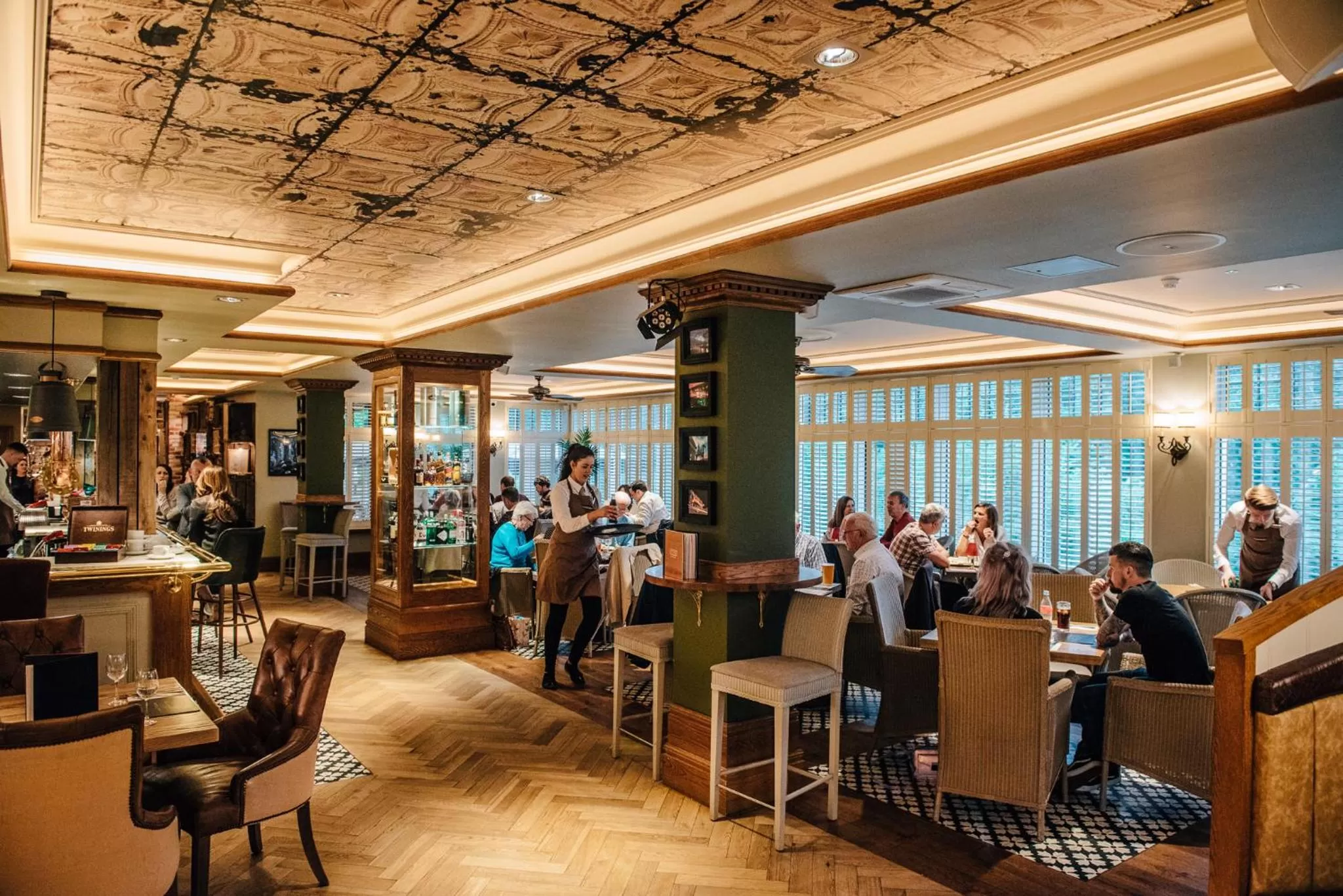 Restaurant/places to eat in Busby Hotel