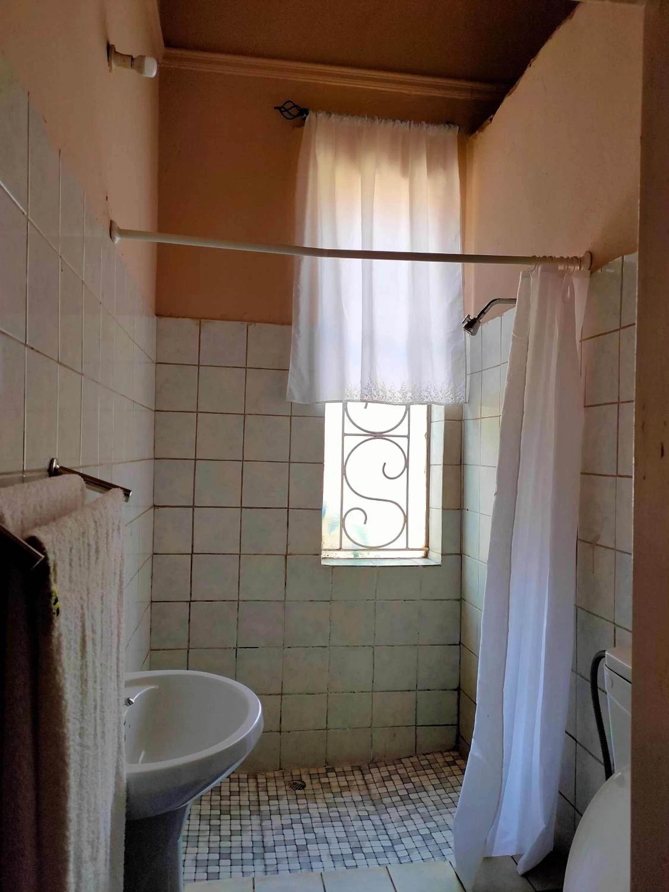 Toilet in Golden Days Lodge