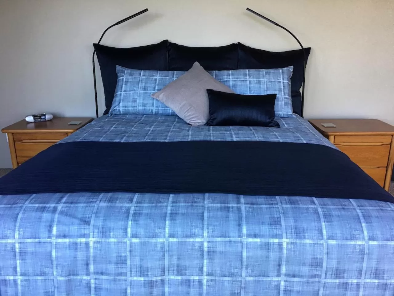 Bedroom, Bed in On The River