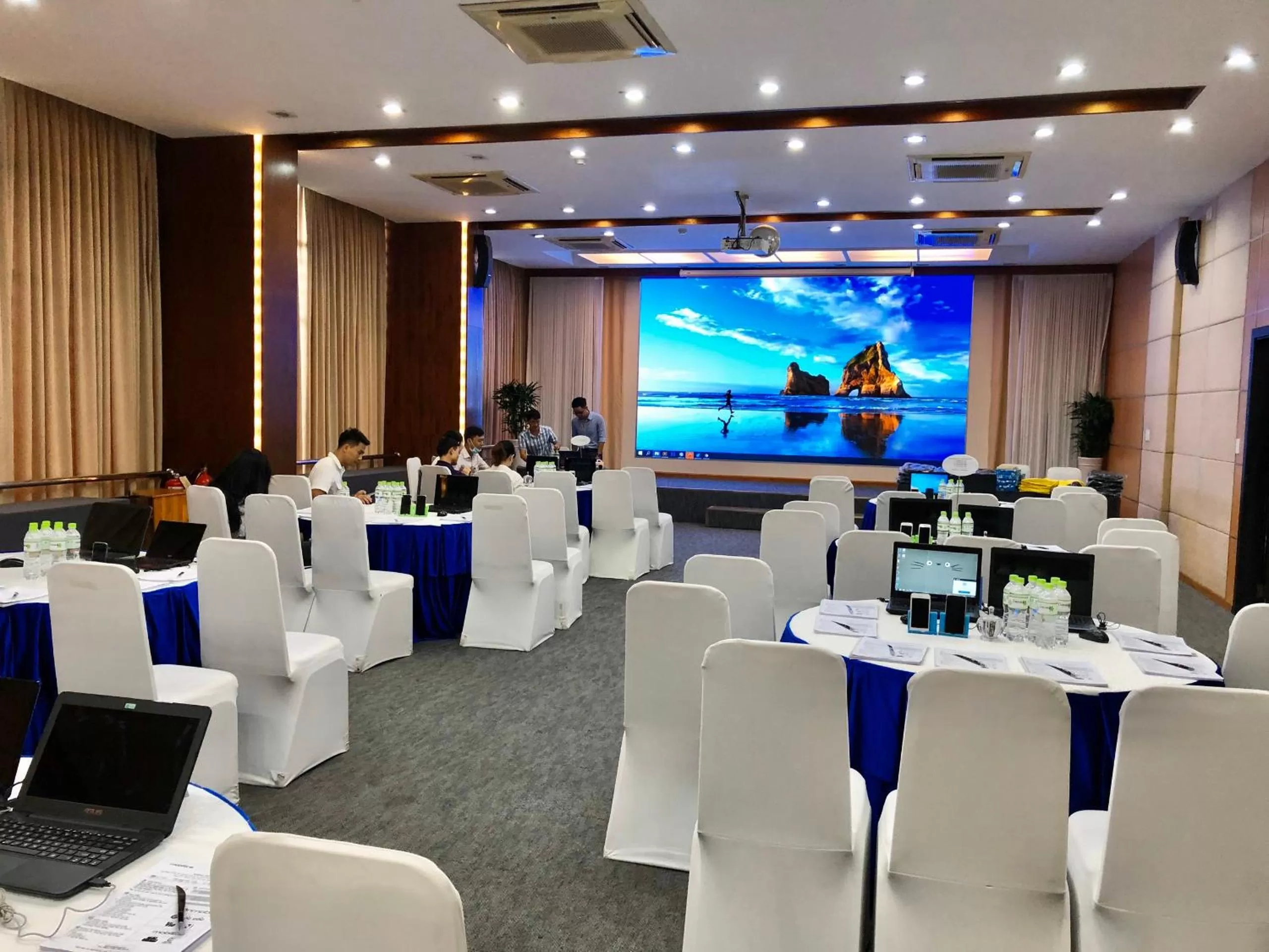 Banquet/Function facilities in Vien Dong Hotel - Near Bui Vien Walking Street