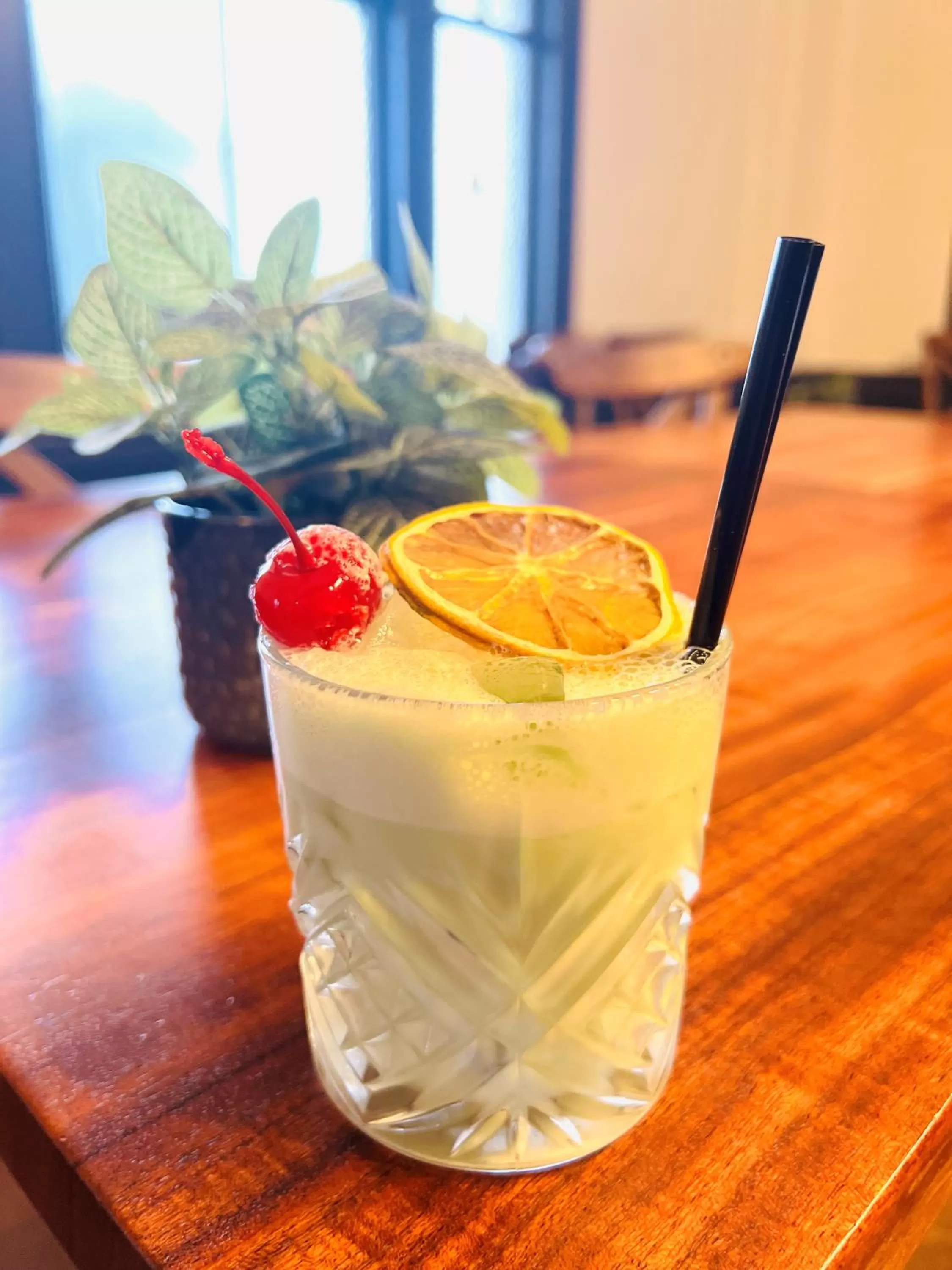 Restaurant/places to eat in Crown Hotel Motel