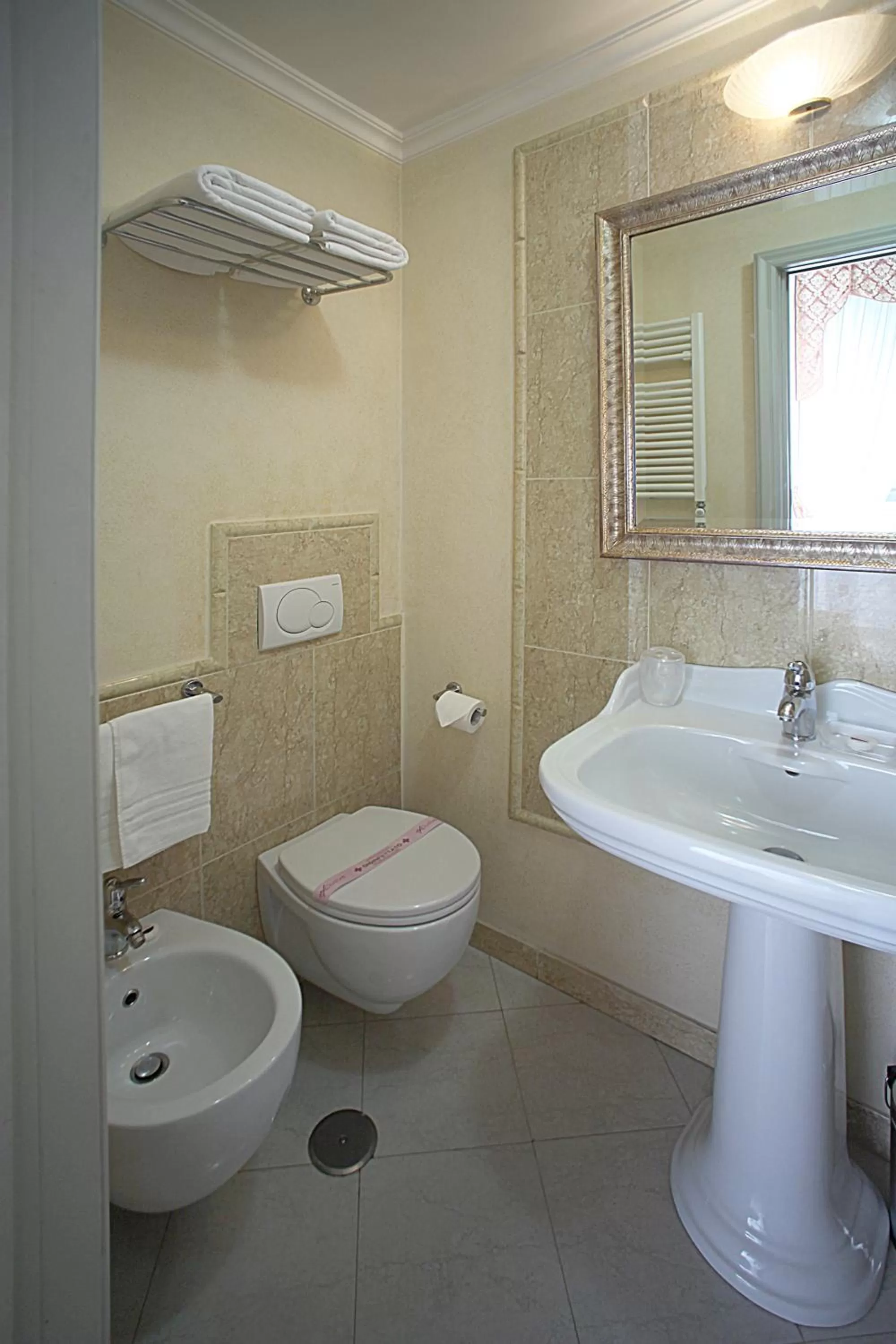 Bathroom in La Maison Dell'Orologio