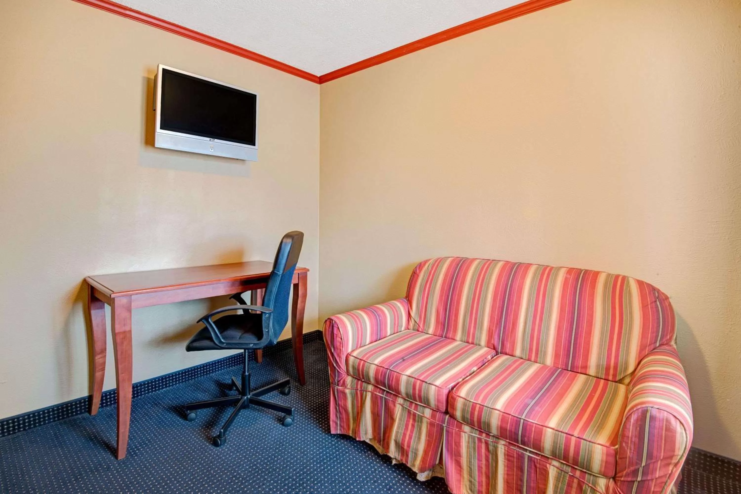 Photo of the whole room in Days Inn by Wyndham Albuquerque Downtown