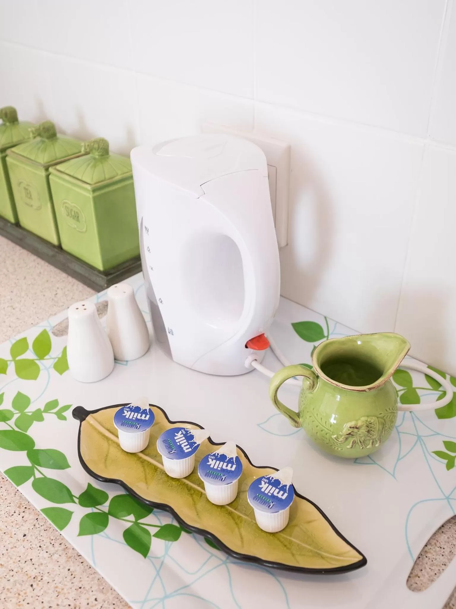 Coffee/tea facilities in On the Bay