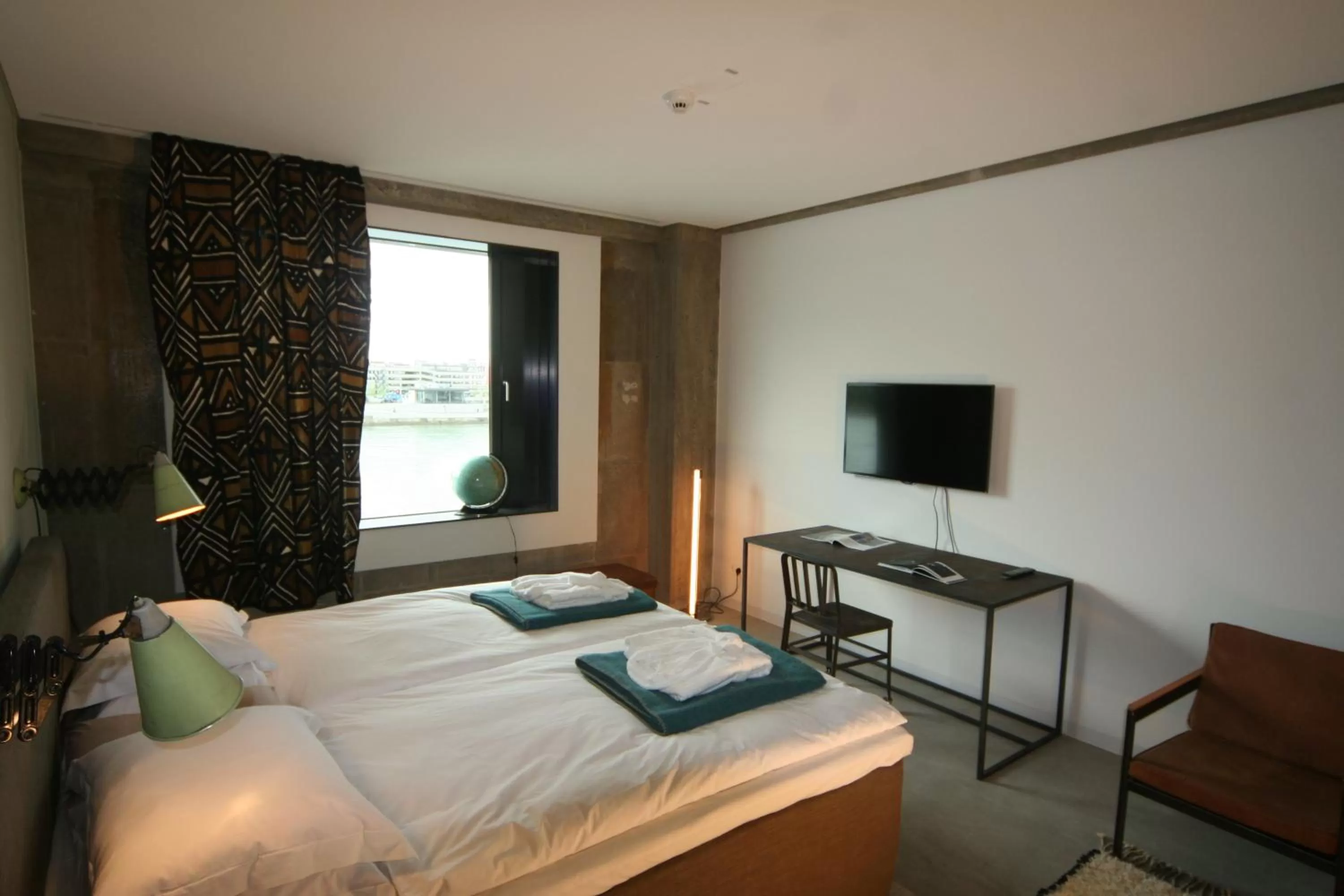 Double Room with River View in Speicher7 Hotel