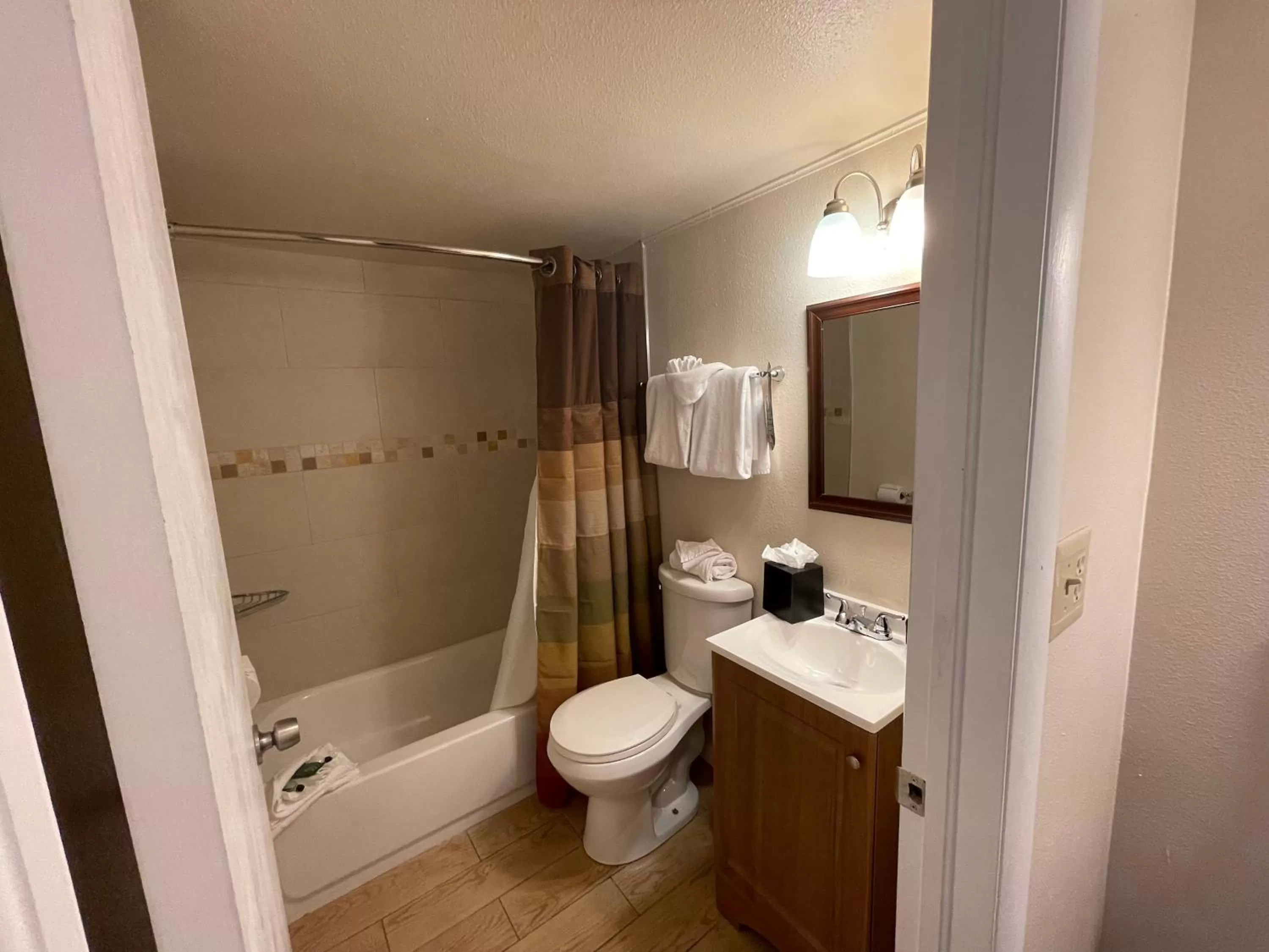 Bathroom in Estes Mountain Inn