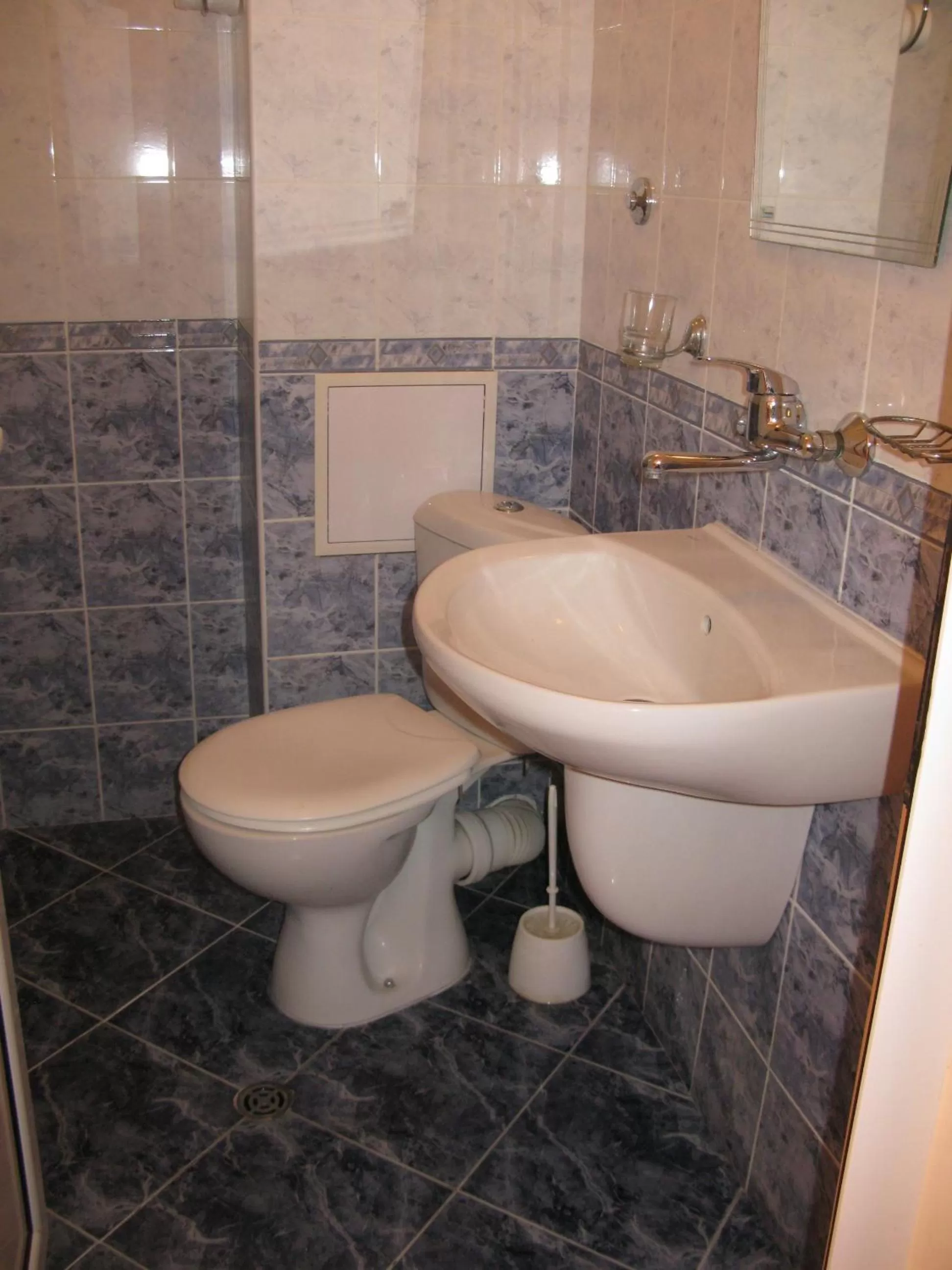 Bathroom in Hotel Nakra