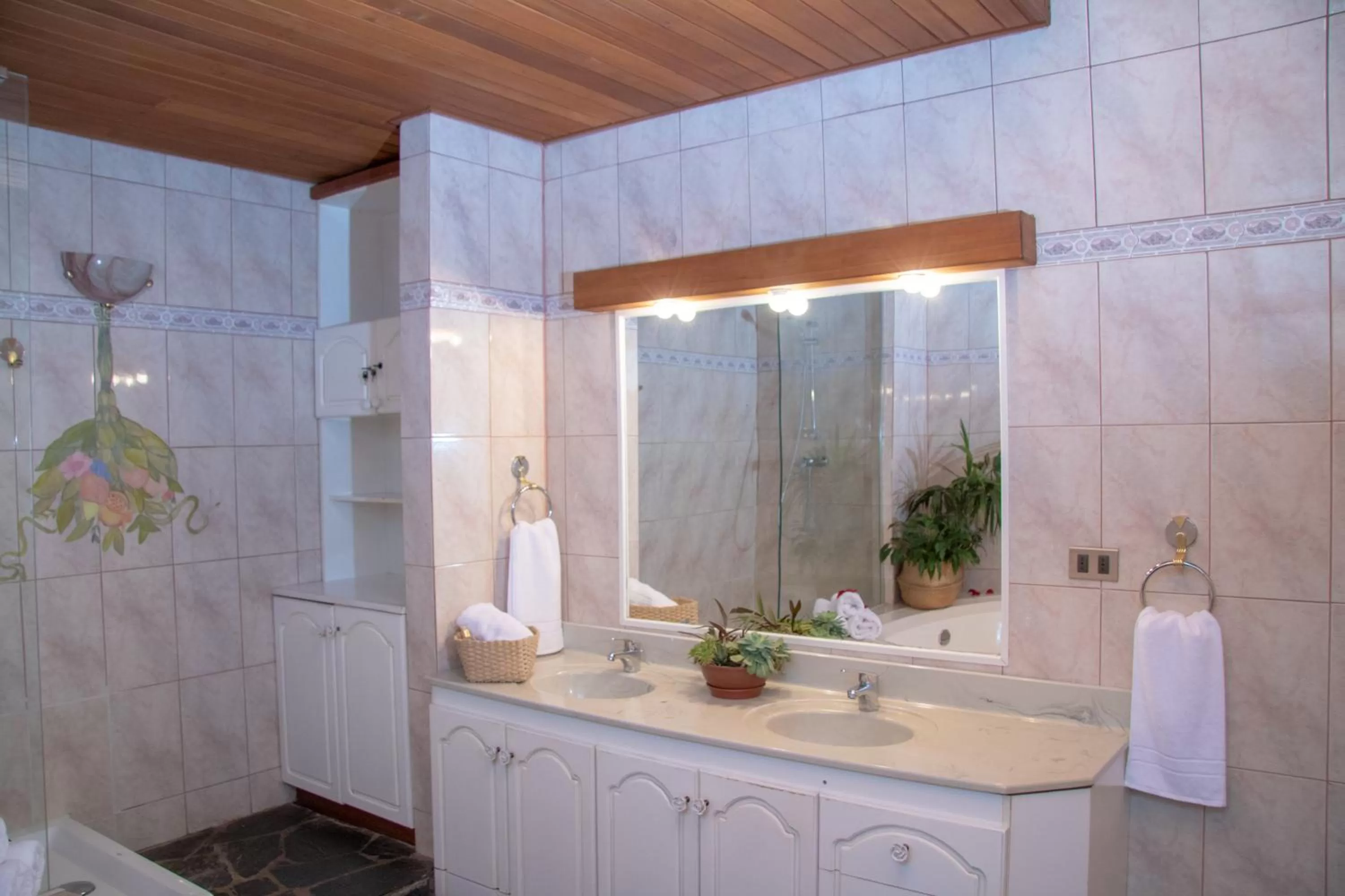 Bathroom in Hotel Casa Marron