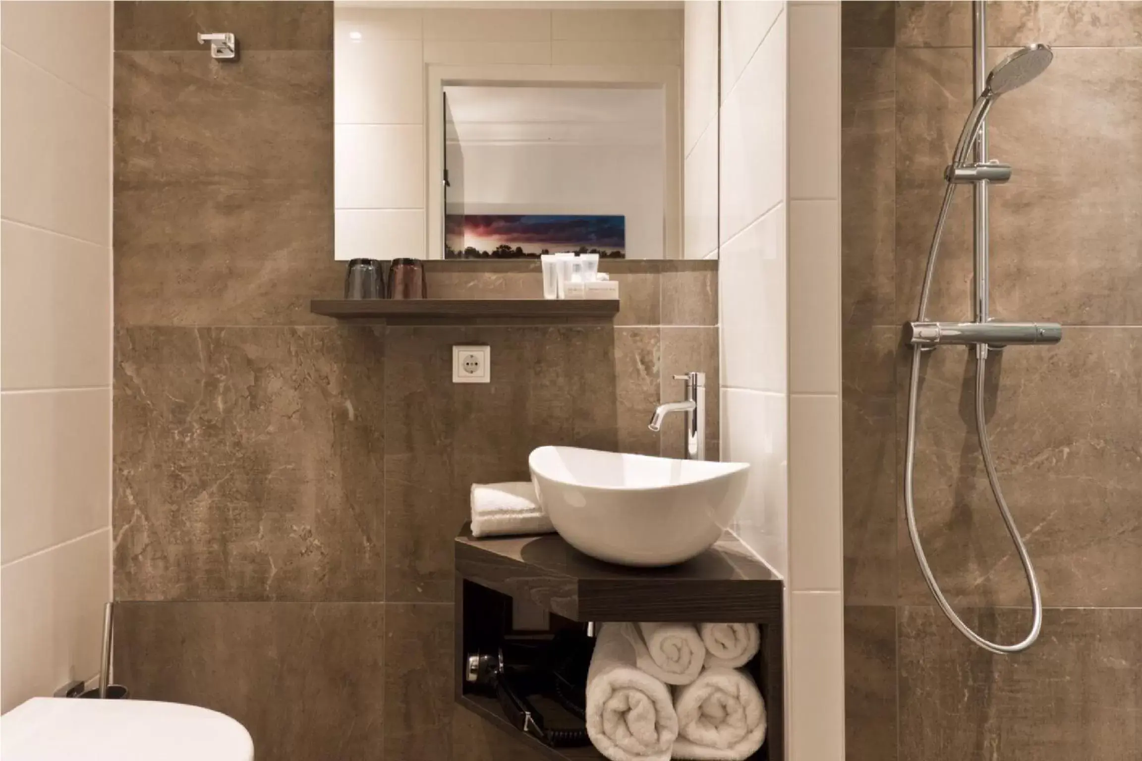 Comfort Double Room (16 m2) in Hotel de Leijhof Oisterwijk Comfort Double Room (16 m2) in Hotel de Leijhof Oisterwijk