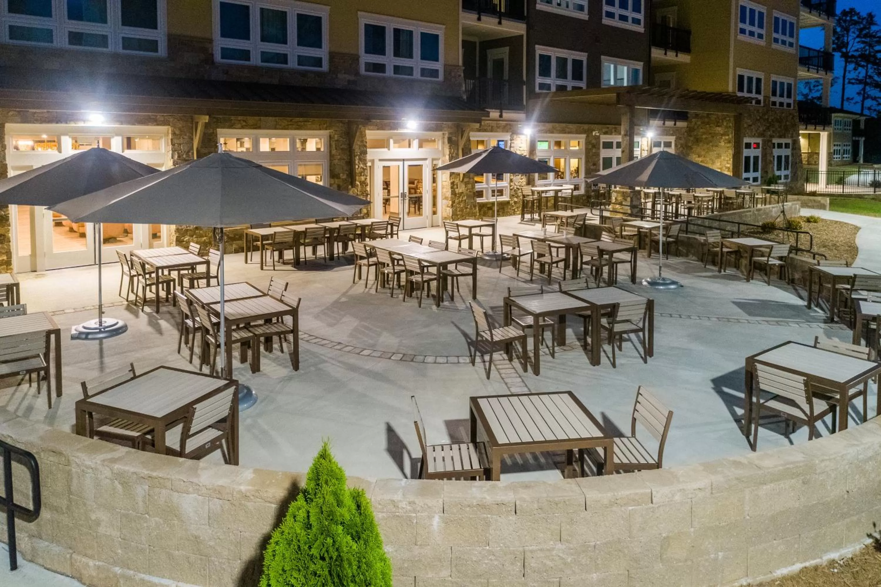 Restaurant/places to eat in Lakeside Lodge Clemson